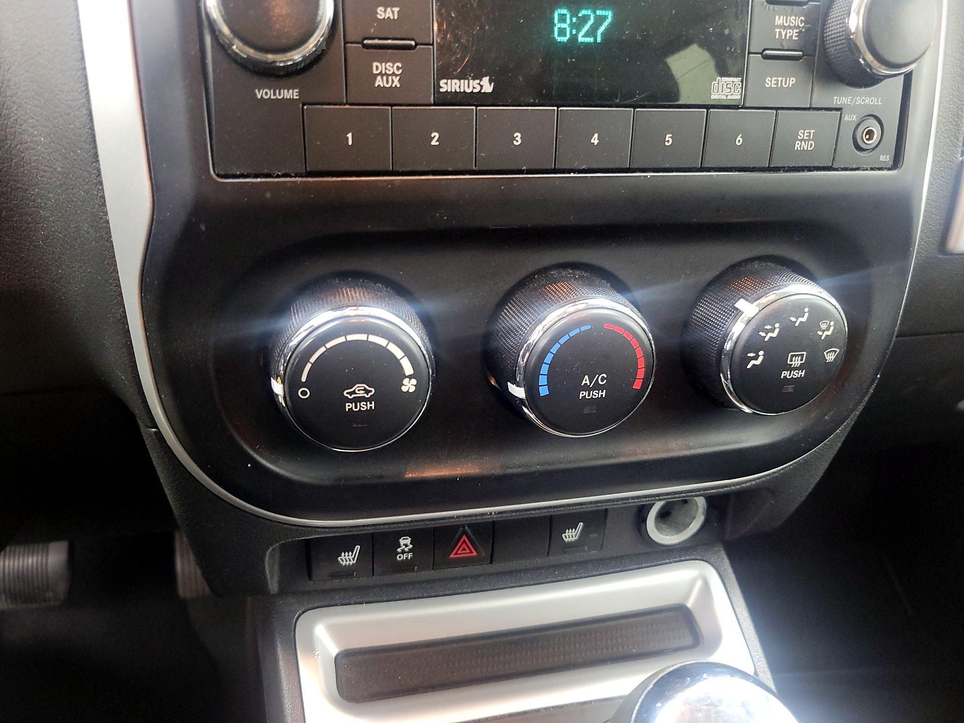 Thumbnail: 2016 Jeep Compass - 14