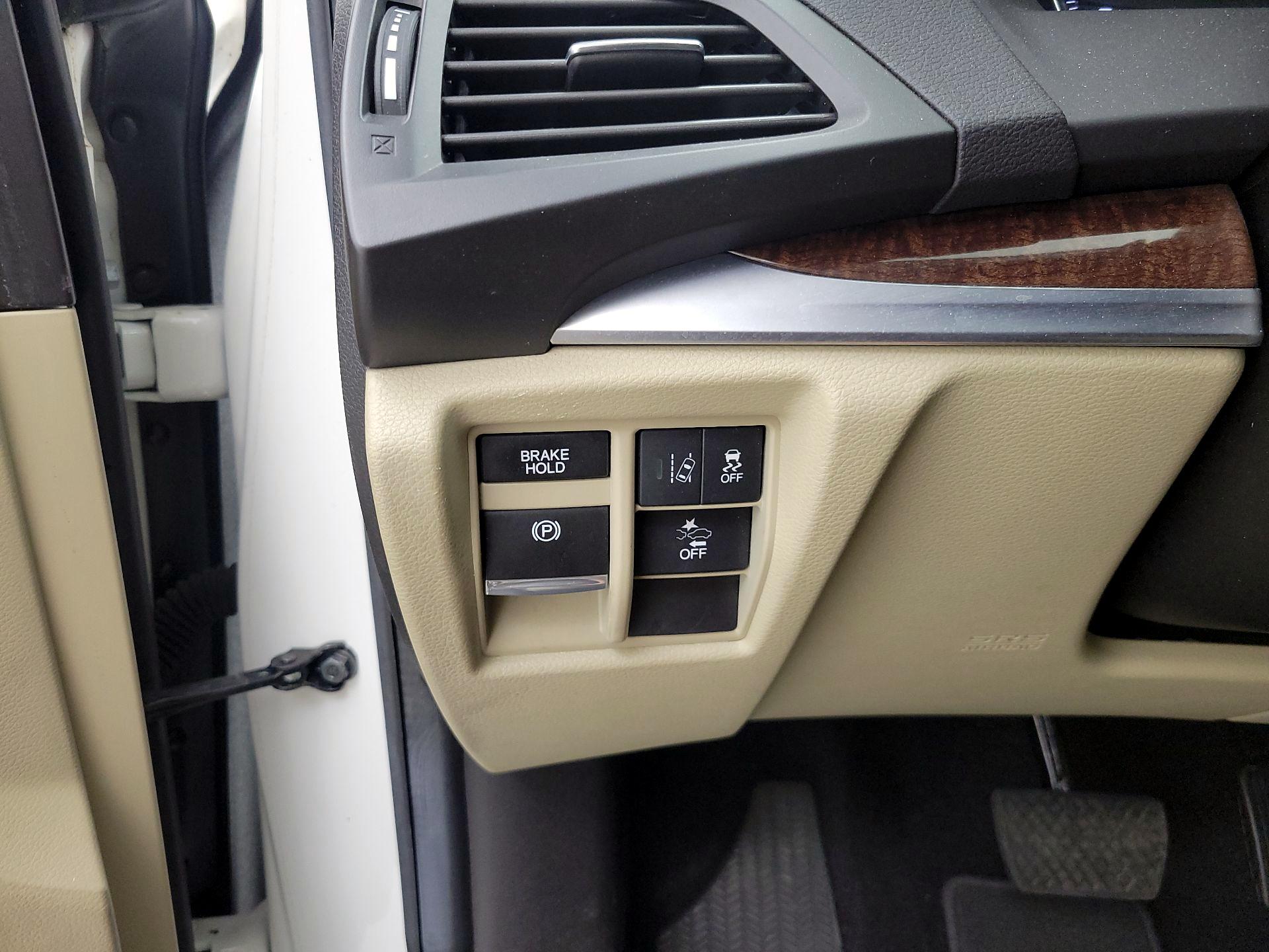 Thumbnail: 2019 Acura MDX - 13