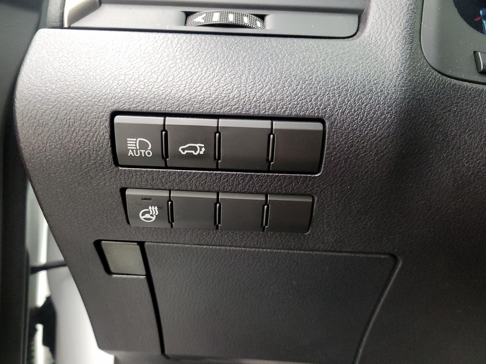 Thumbnail: 2016 Lexus RX - 13