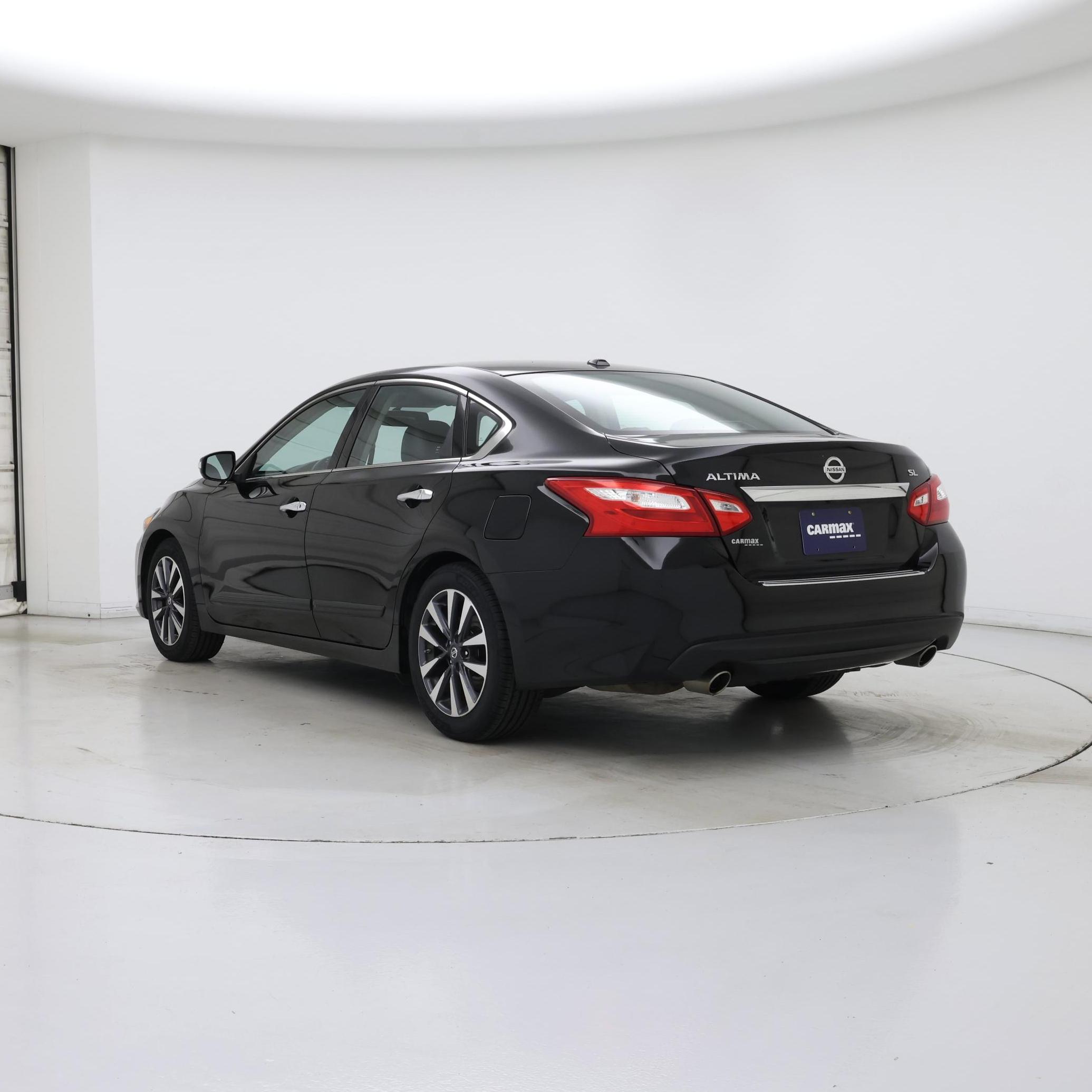 Thumbnail: 2017 Nissan Altima - 2
