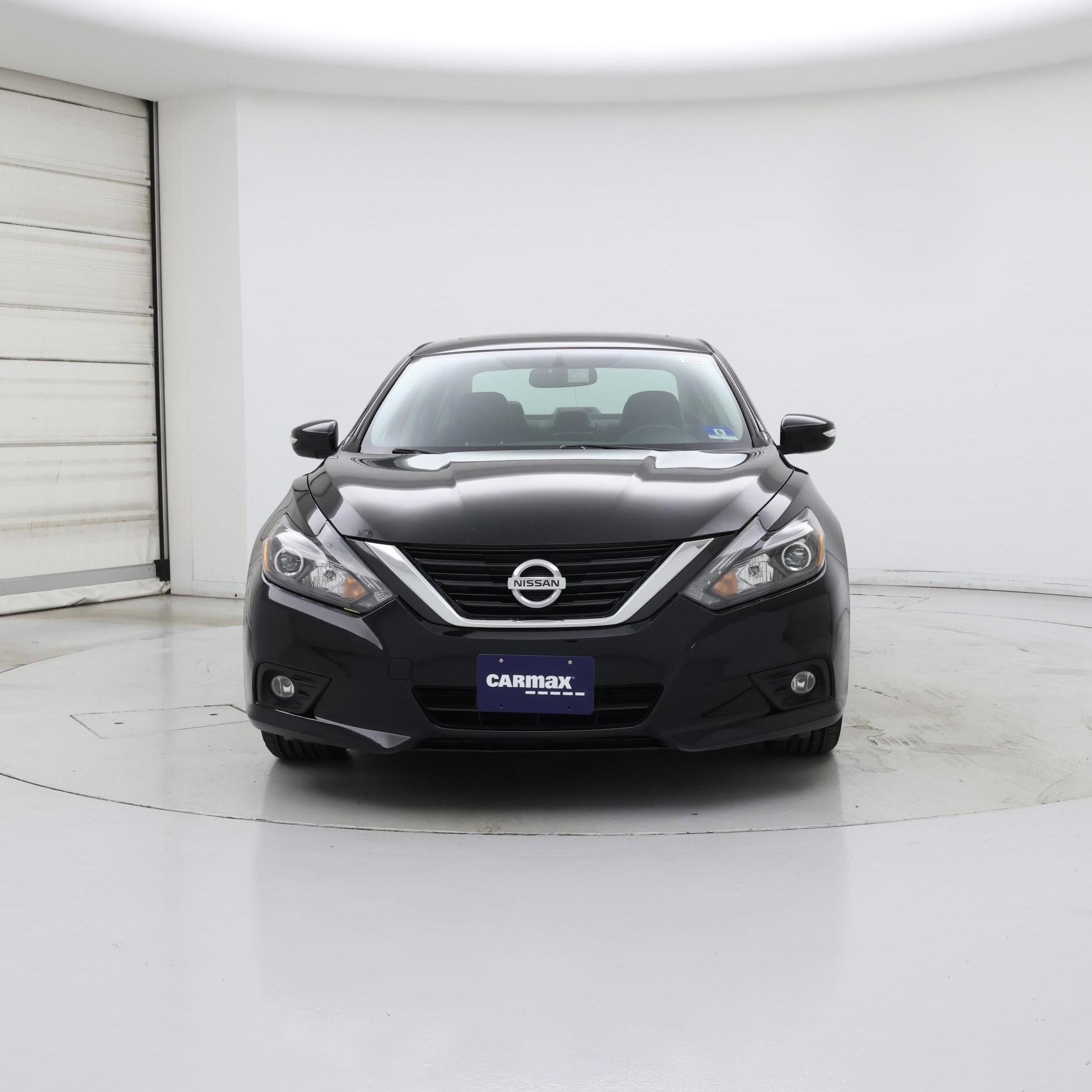 Thumbnail: 2017 Nissan Altima - 5