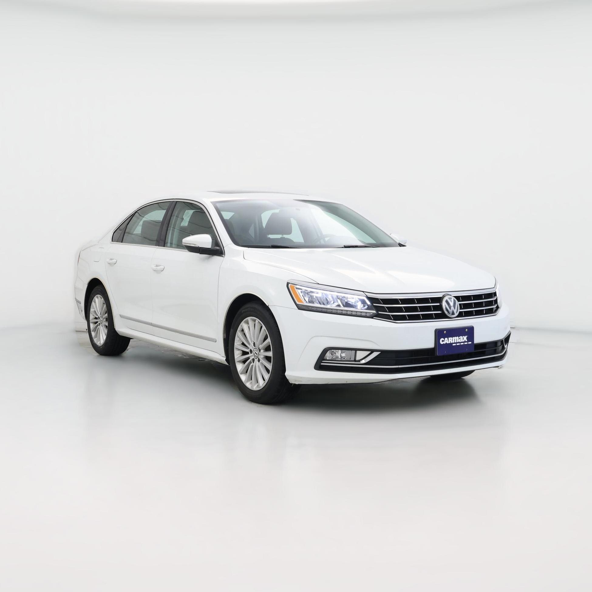 Thumbnail: 2016 Volkswagen Passat - 1