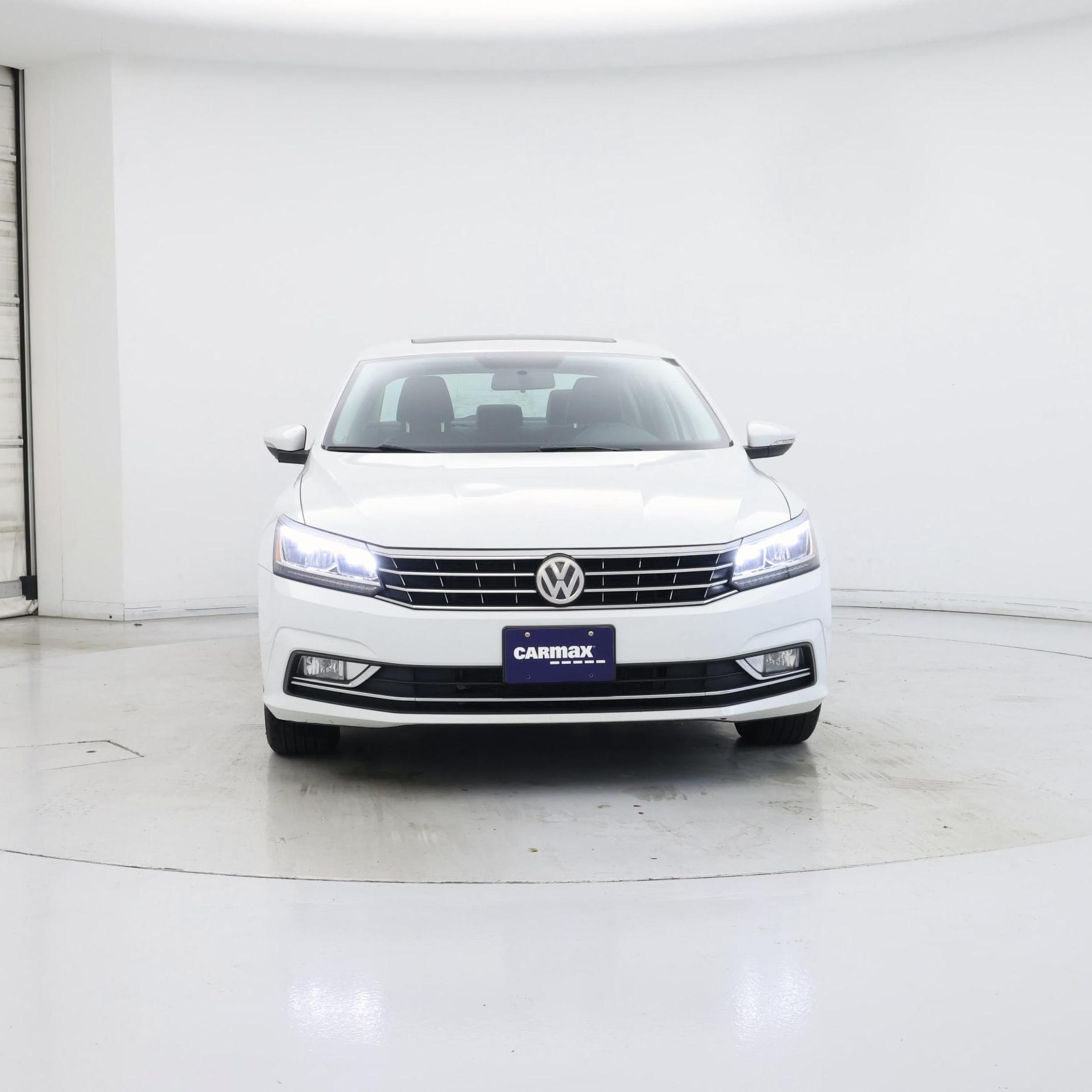Thumbnail: 2016 Volkswagen Passat - 5