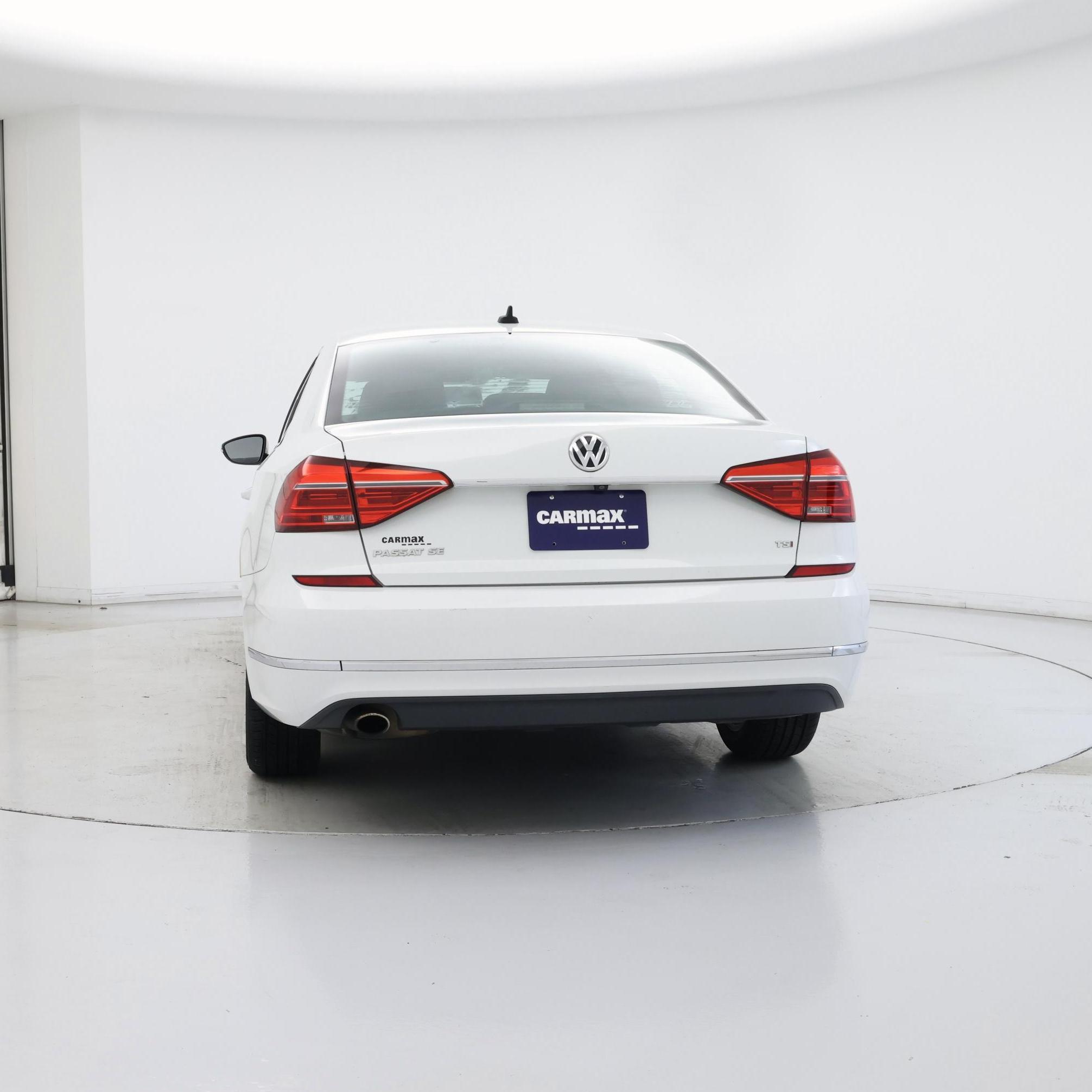 Thumbnail: 2016 Volkswagen Passat - 6