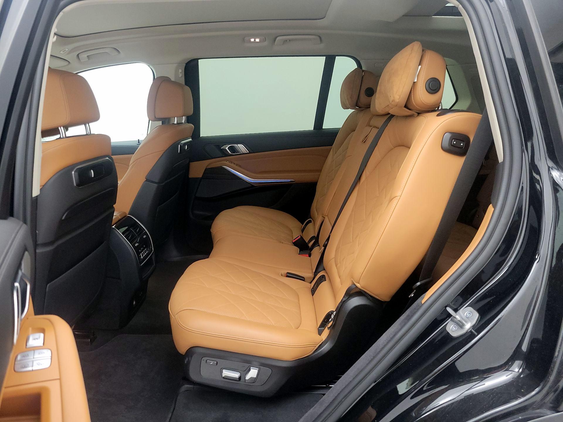 Thumbnail: 2023 BMW X7 - 20