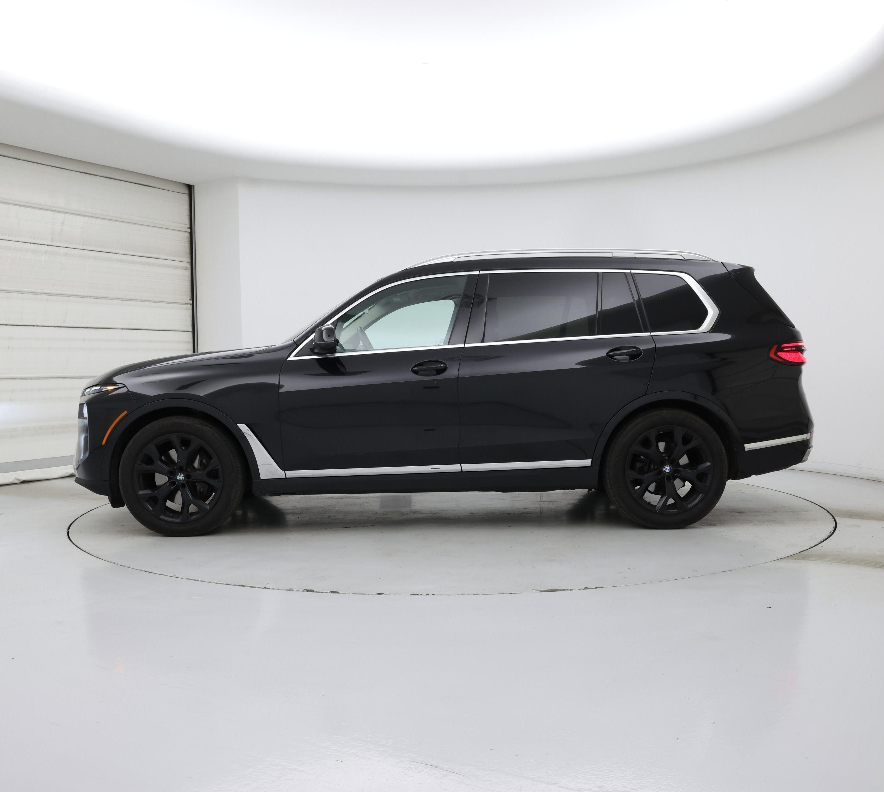 Thumbnail: 2023 BMW X7 - 3