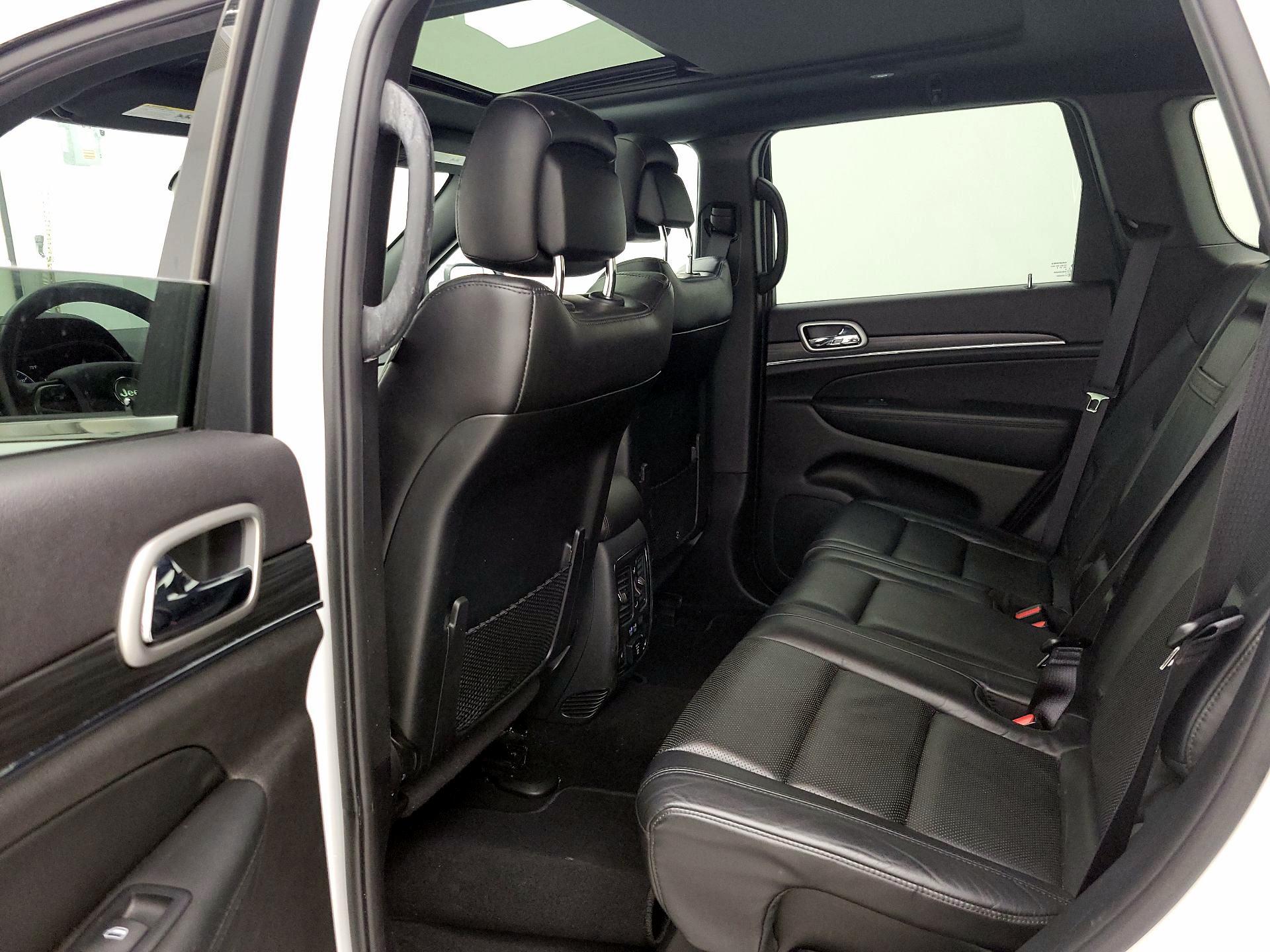 Thumbnail: 2019 Jeep Grand Cherokee - 10