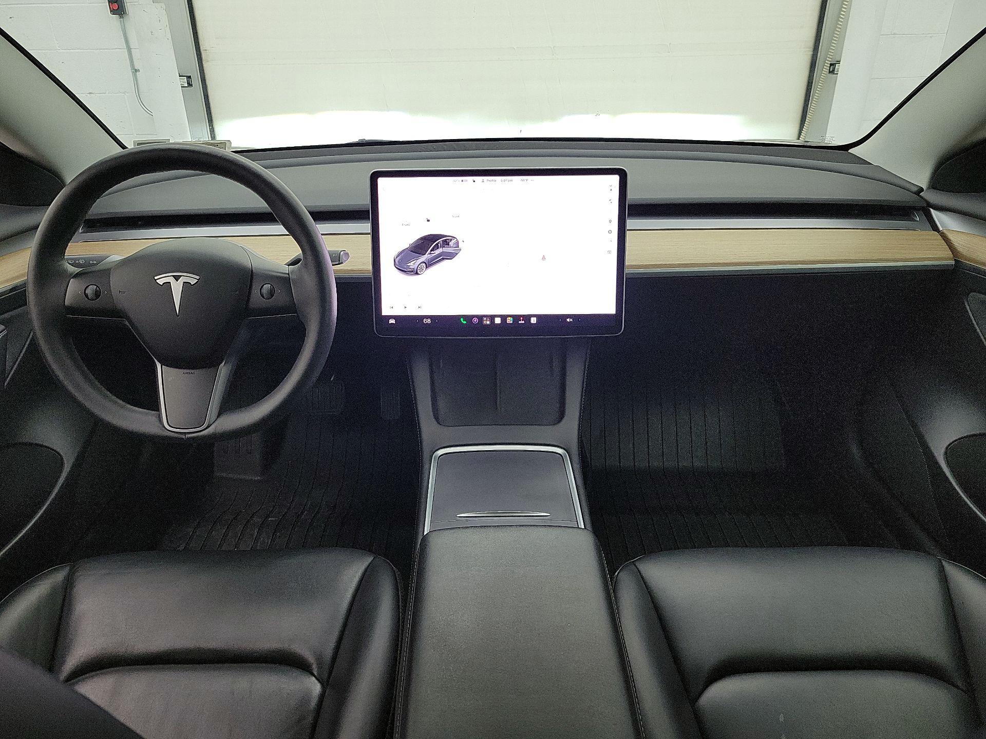Thumbnail: 2023 Tesla Model 3 - 9
