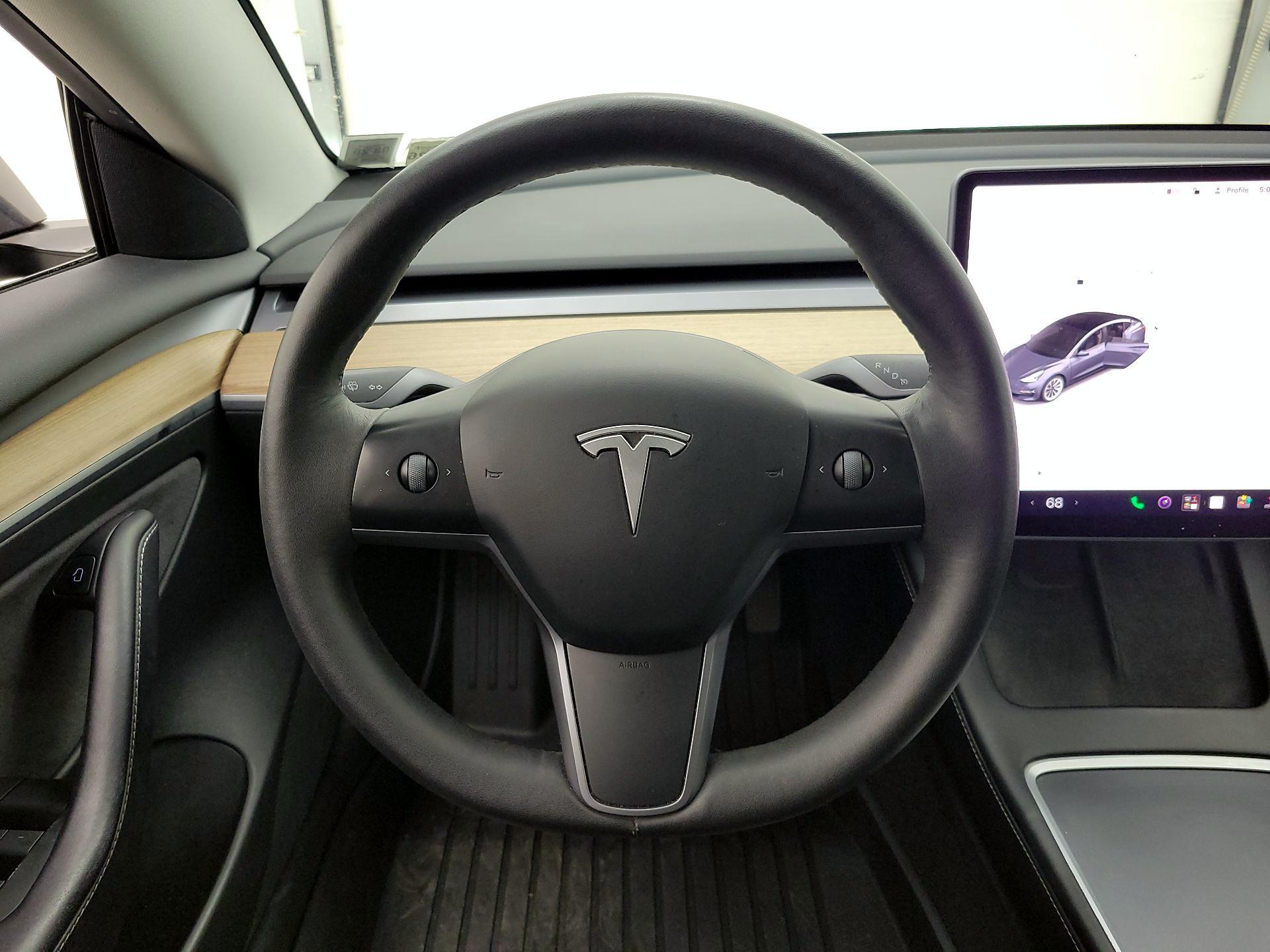 Thumbnail: 2023 Tesla Model 3 - 10