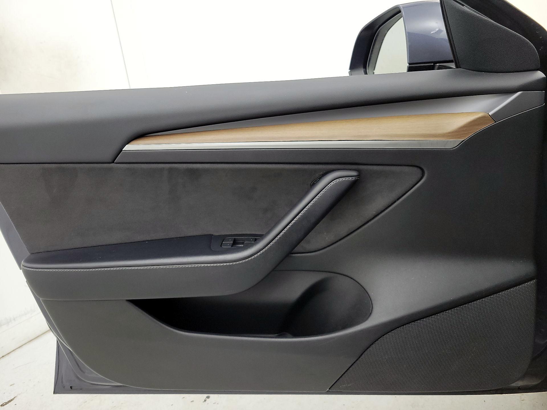 Thumbnail: 2023 Tesla Model 3 - 12