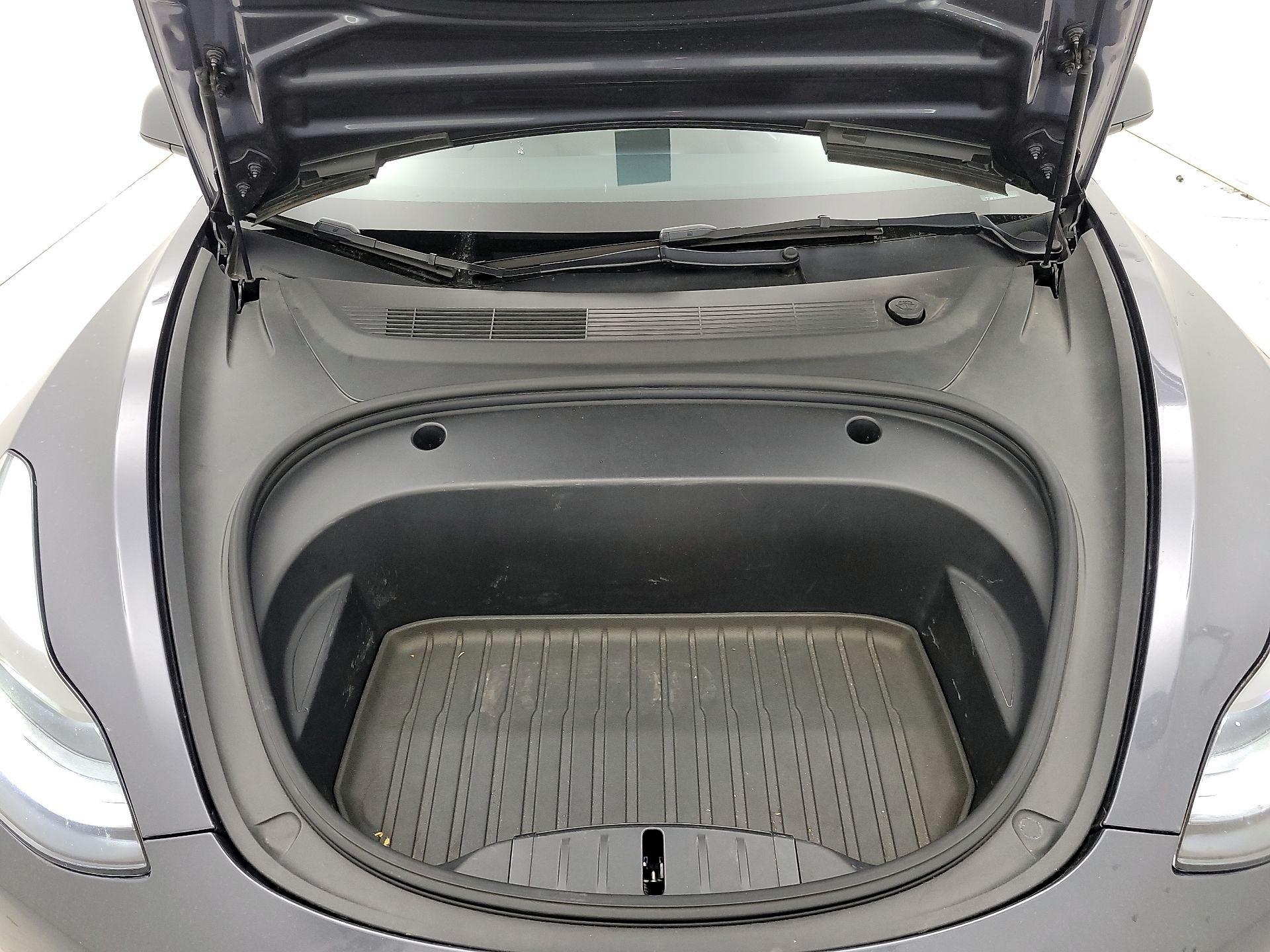 Thumbnail: 2023 Tesla Model 3 - 20