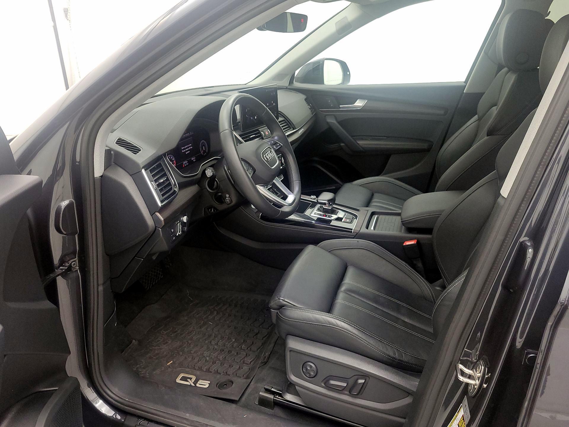 Thumbnail: 2021 Audi Q5 - 11