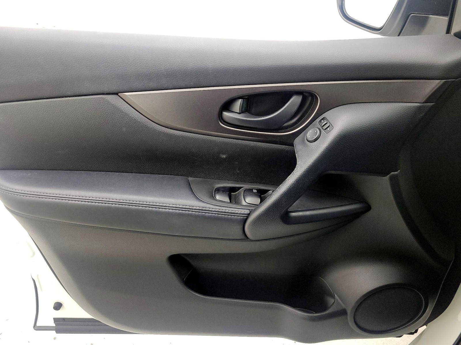 2020 Nissan Rogue Sport S - Photo 13