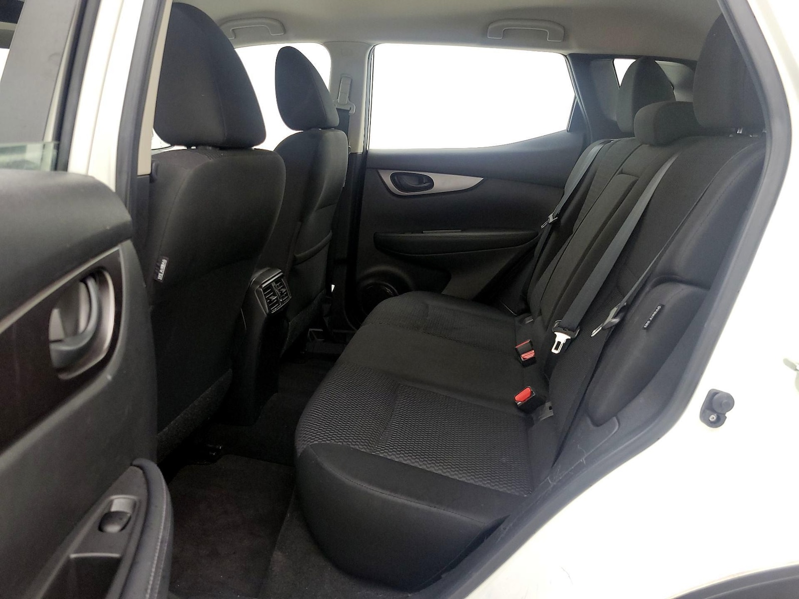 2020 Nissan Rogue Sport S - Photo 20