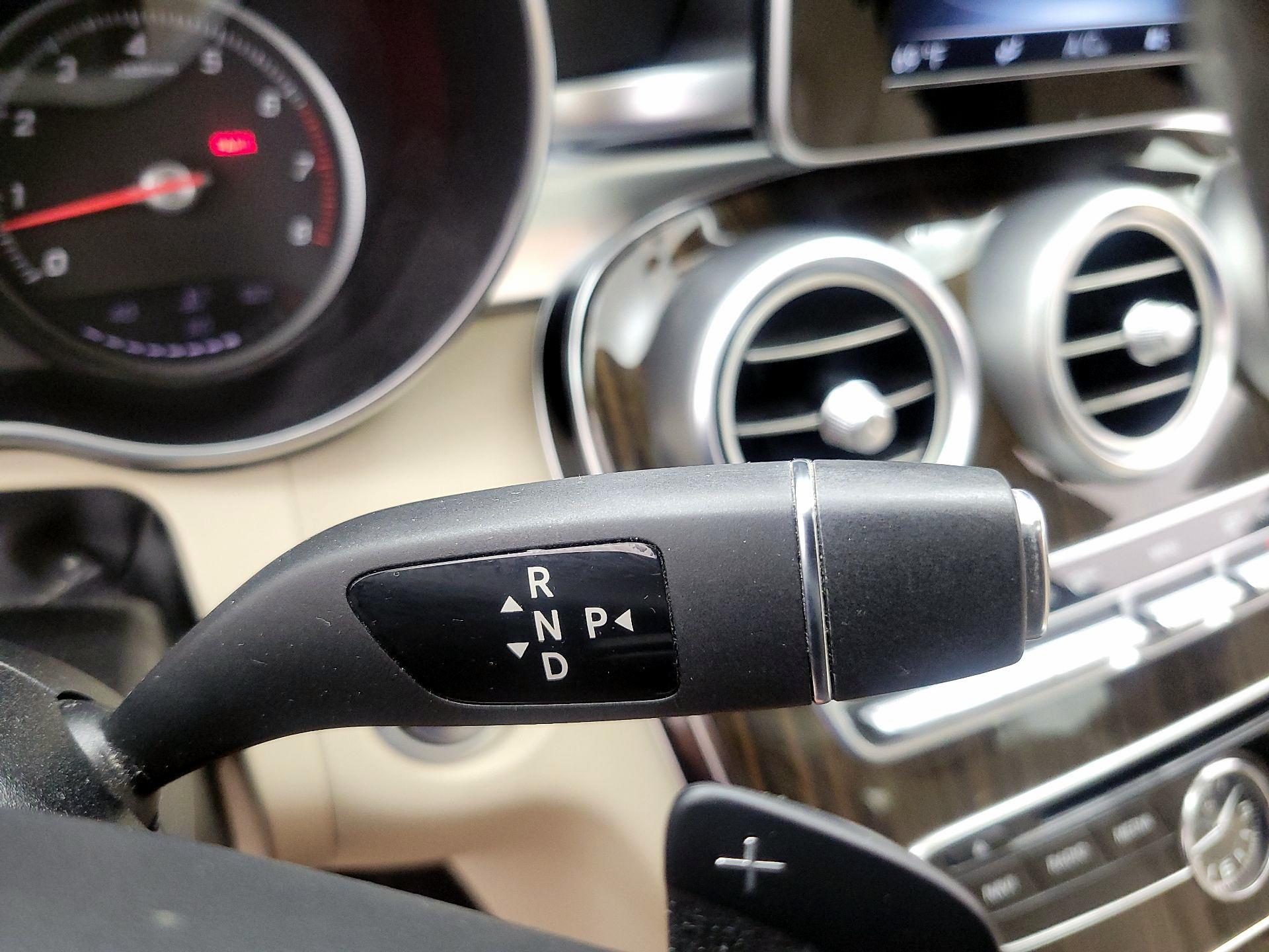 Thumbnail: 2016 Mercedes-Benz C-Class - 16
