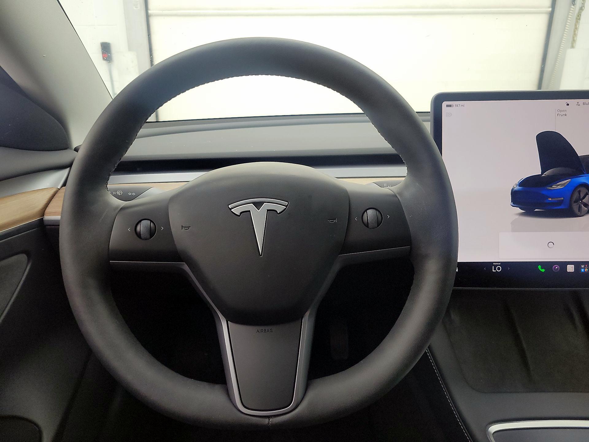 Thumbnail: 2023 Tesla Model 3 - 10