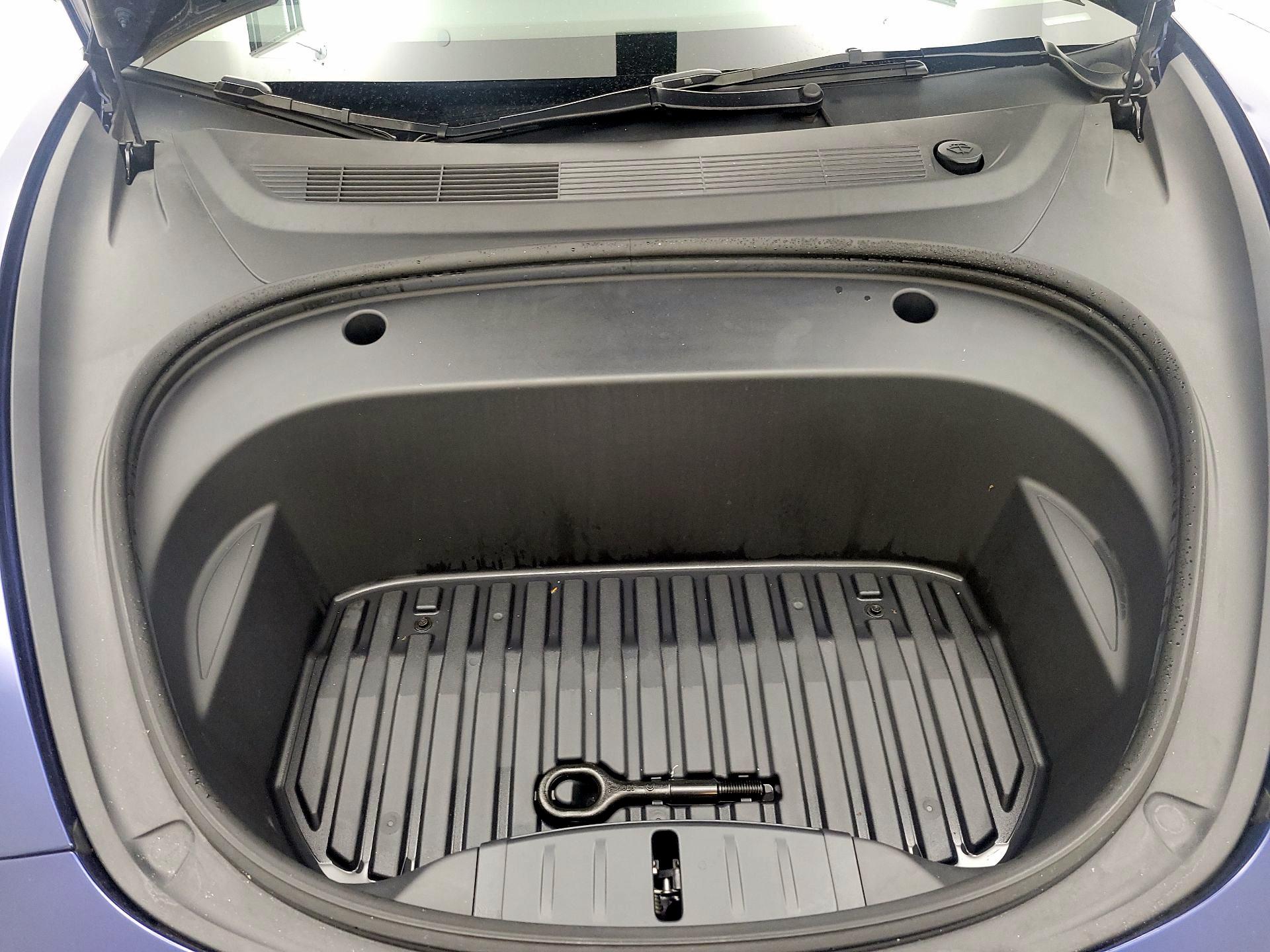 Thumbnail: 2023 Tesla Model 3 - 19