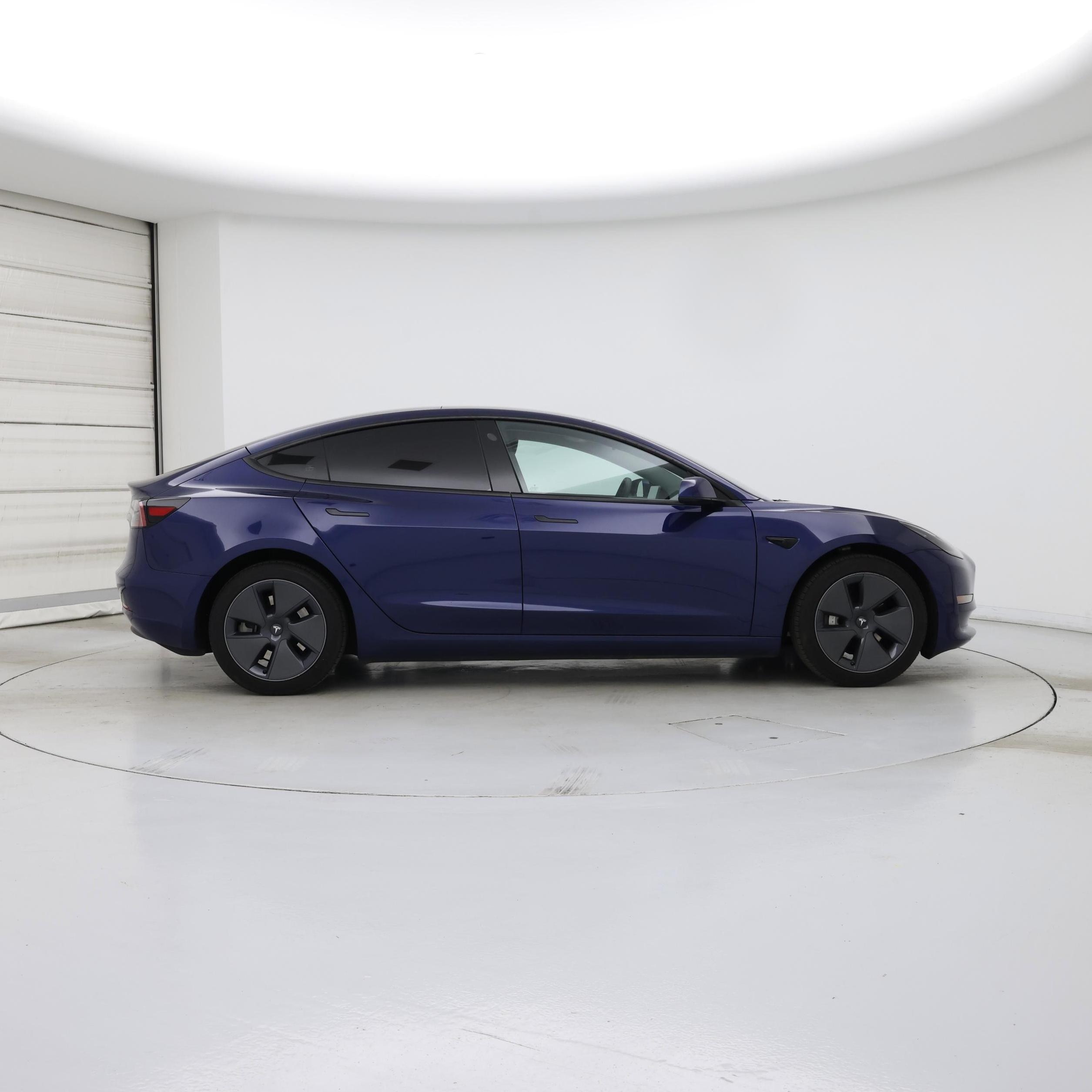 Thumbnail: 2023 Tesla Model 3 - 7