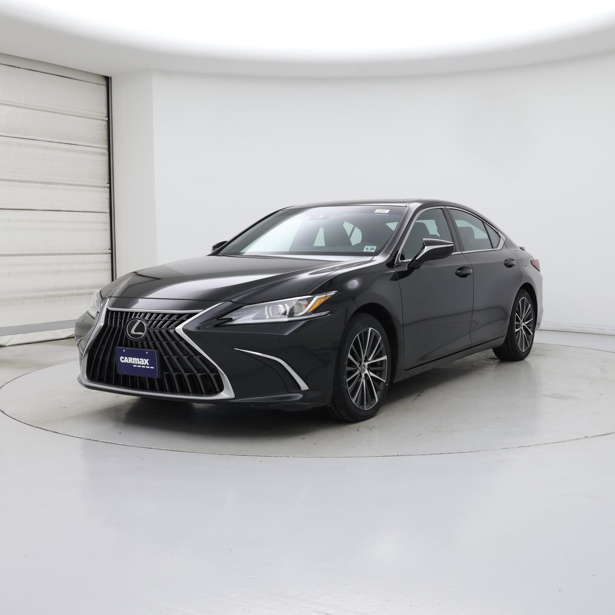 Thumbnail: 2023 Lexus ES - 4