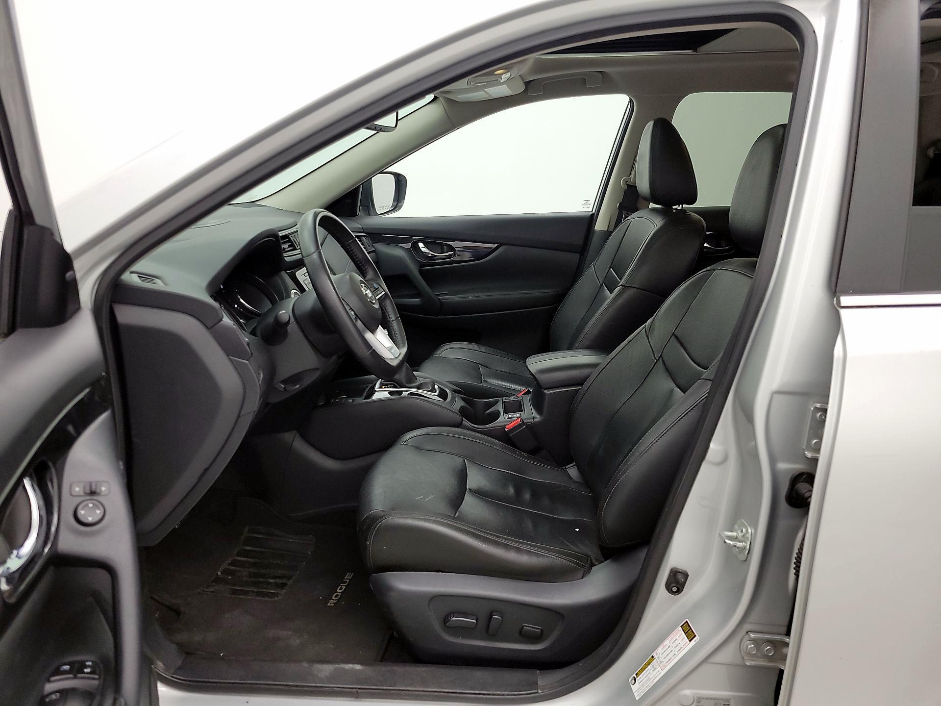 Thumbnail: 2019 Nissan Rogue - 11