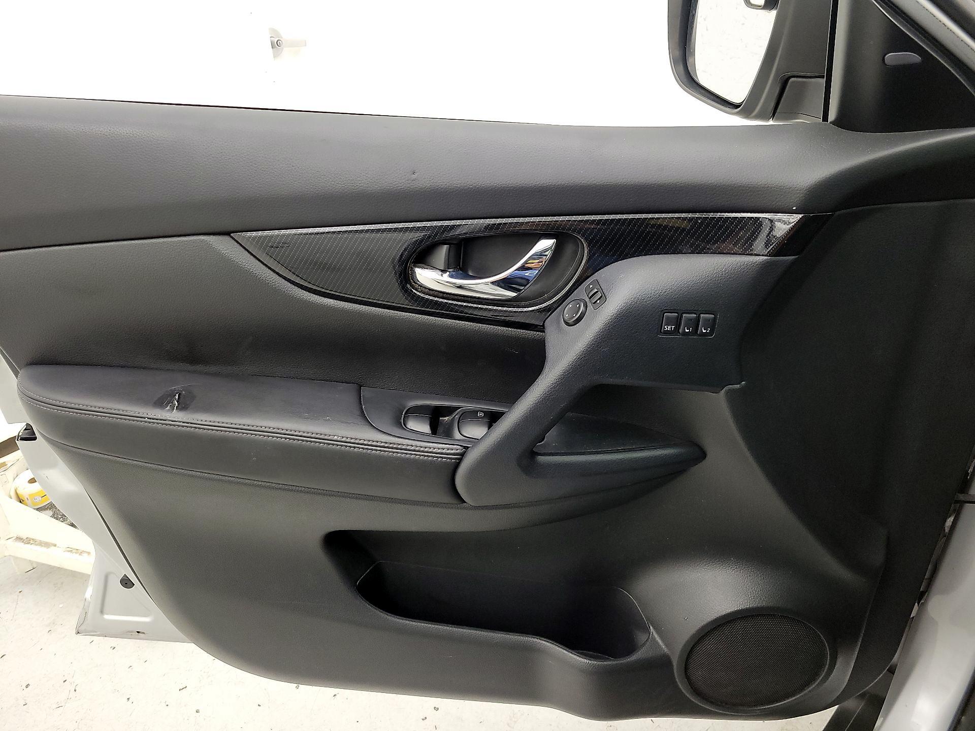 Thumbnail: 2019 Nissan Rogue - 12