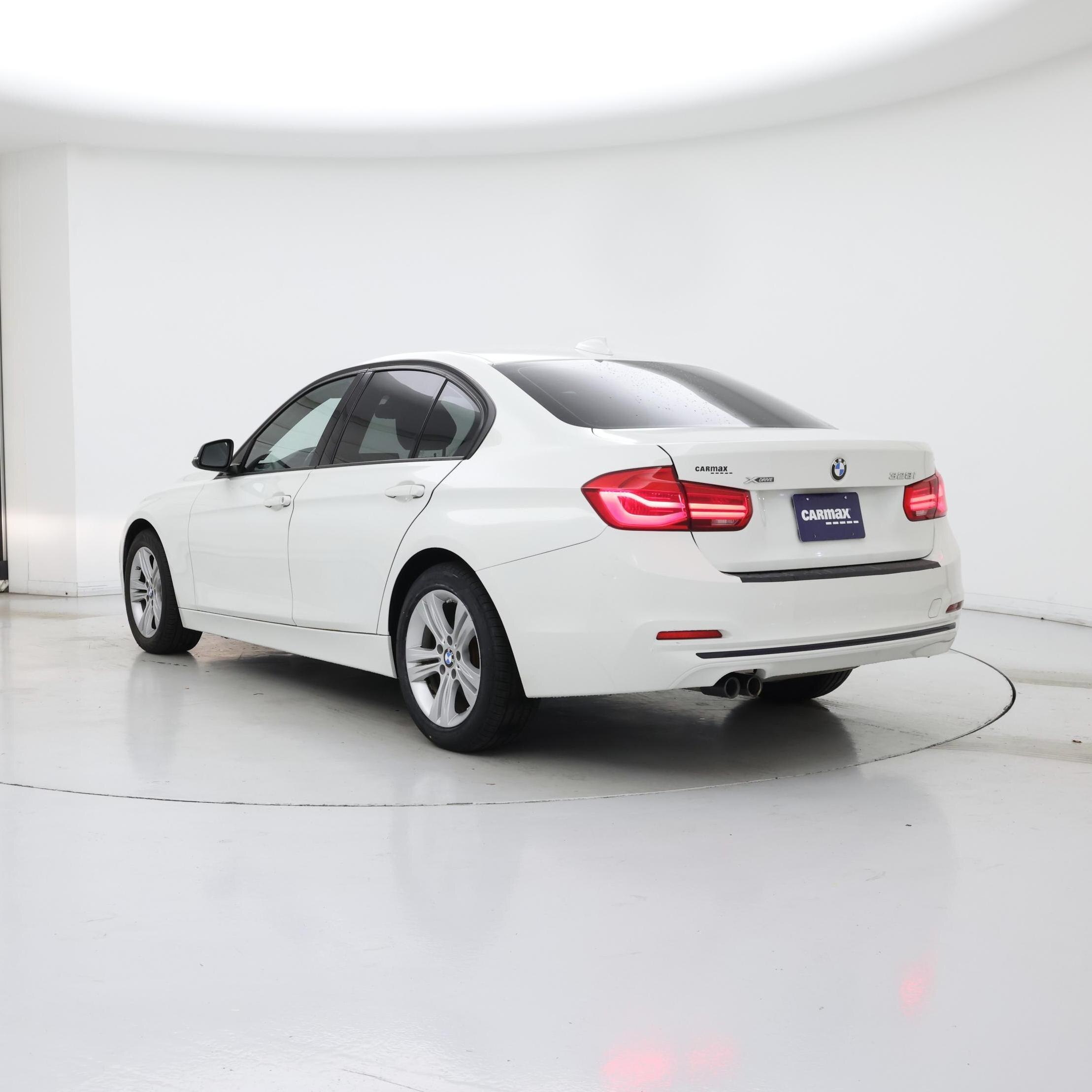 Thumbnail: 2016 BMW 3 Series - 2