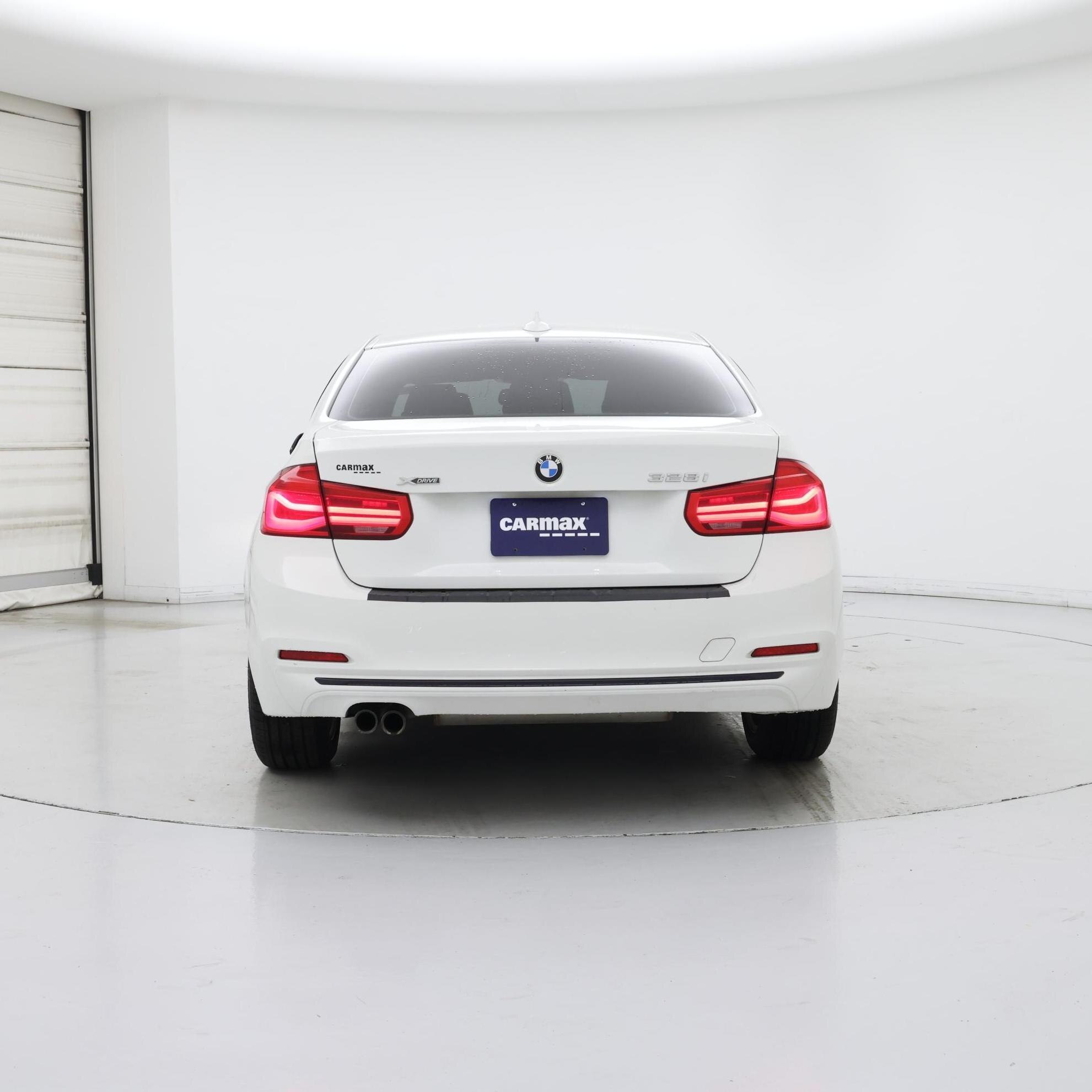 Thumbnail: 2016 BMW 3 Series - 6