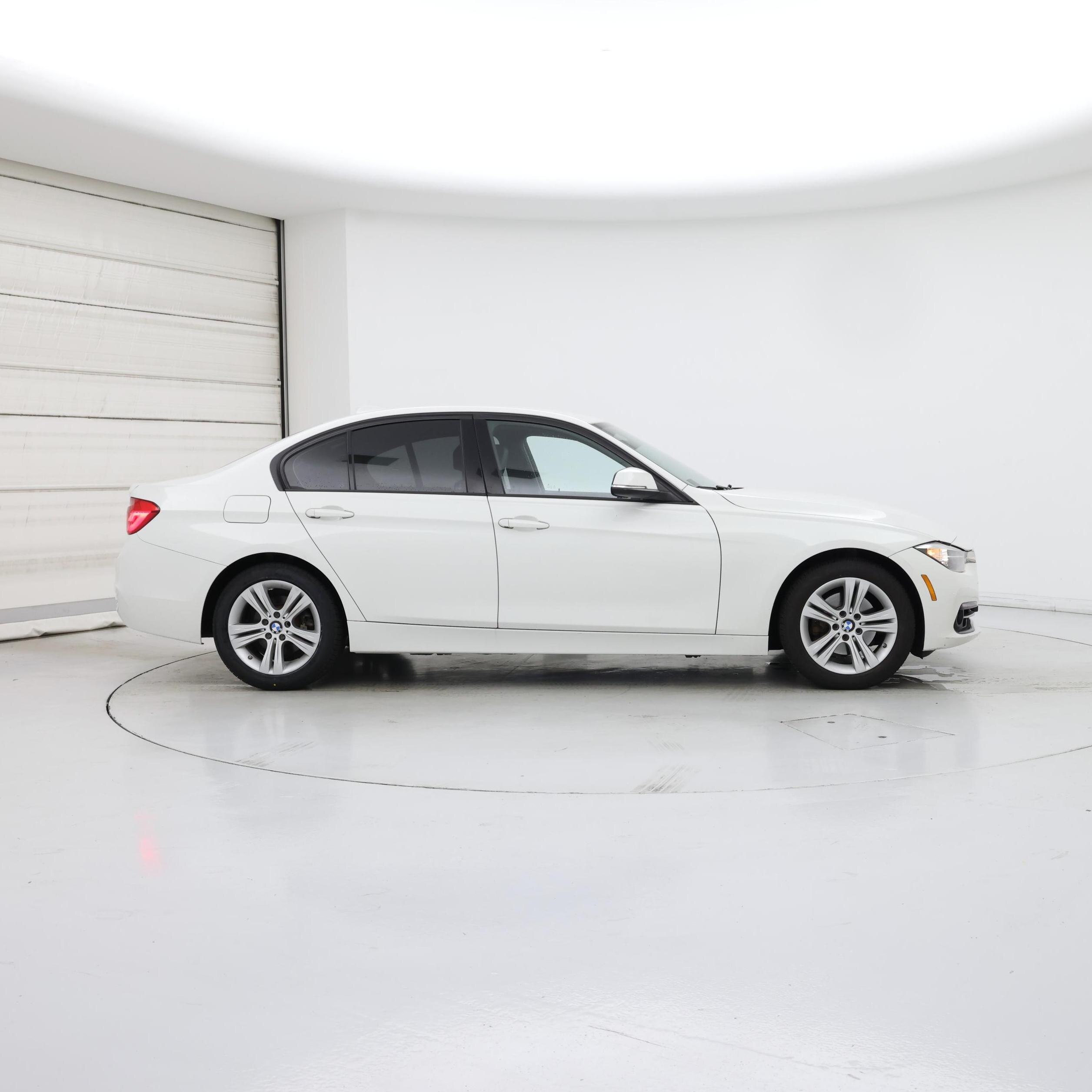 Thumbnail: 2016 BMW 3 Series - 7