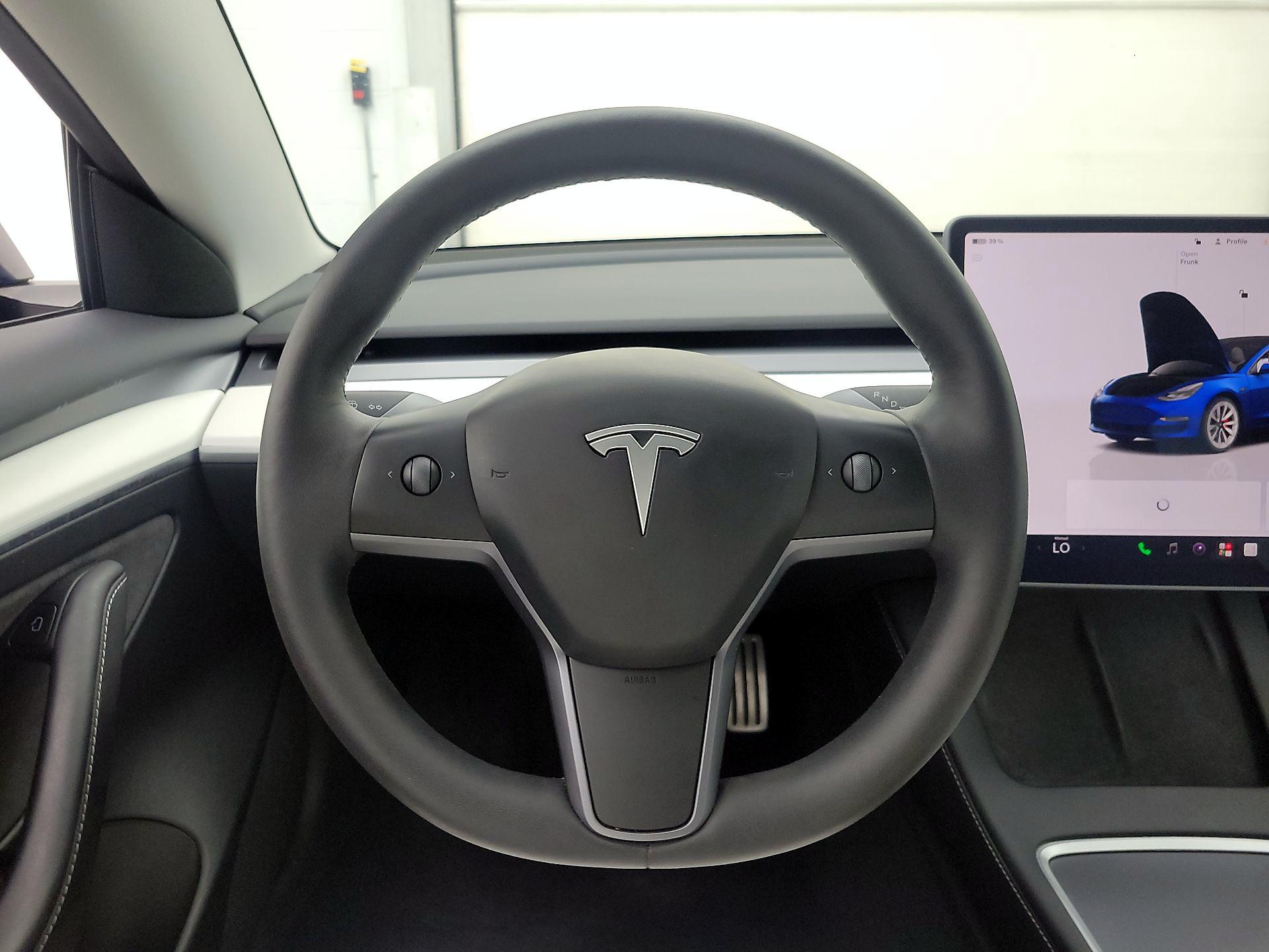 Thumbnail: 2023 Tesla Model 3 - 10