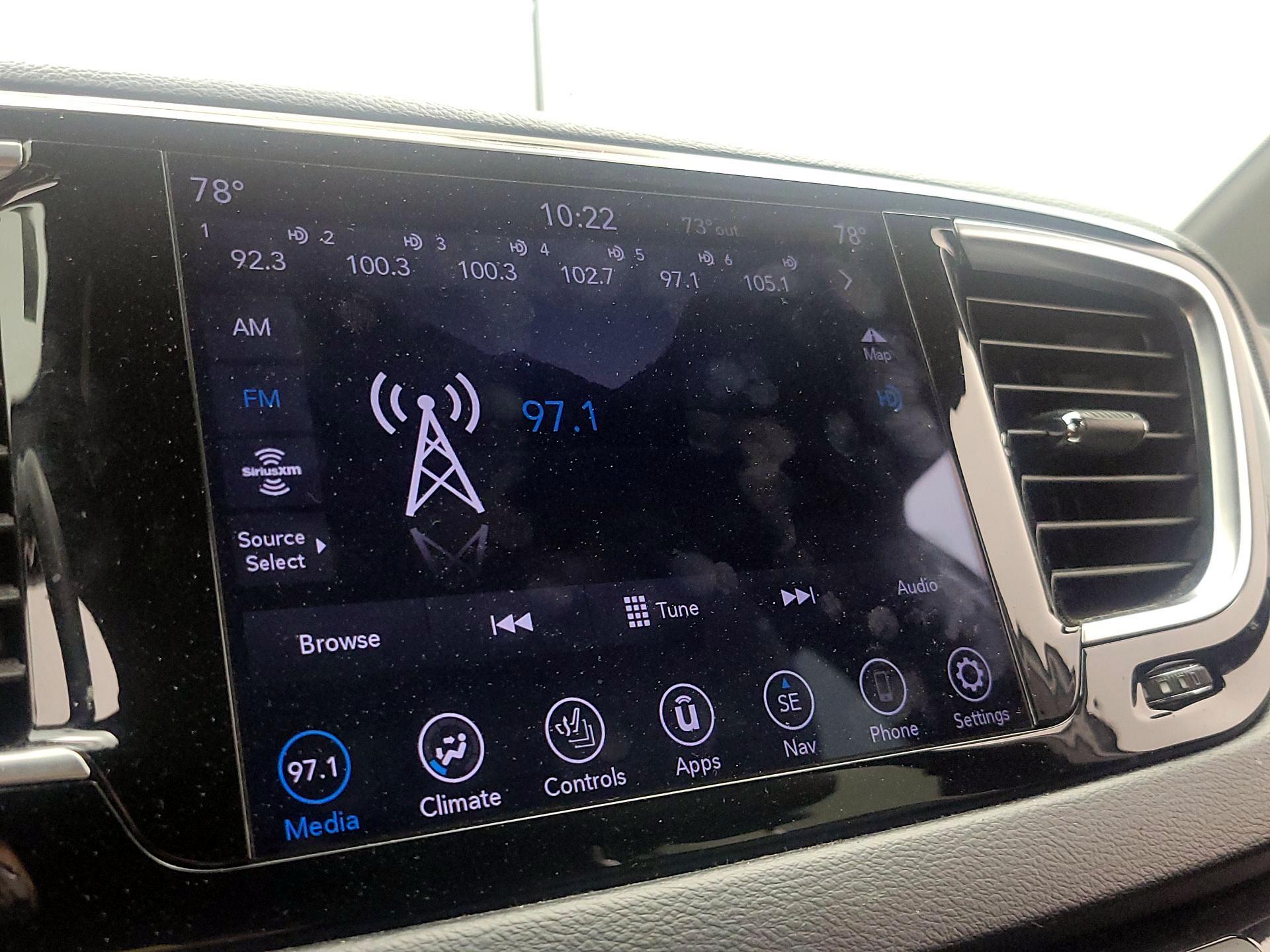 Thumbnail: 2019 Chrysler Pacifica - 16