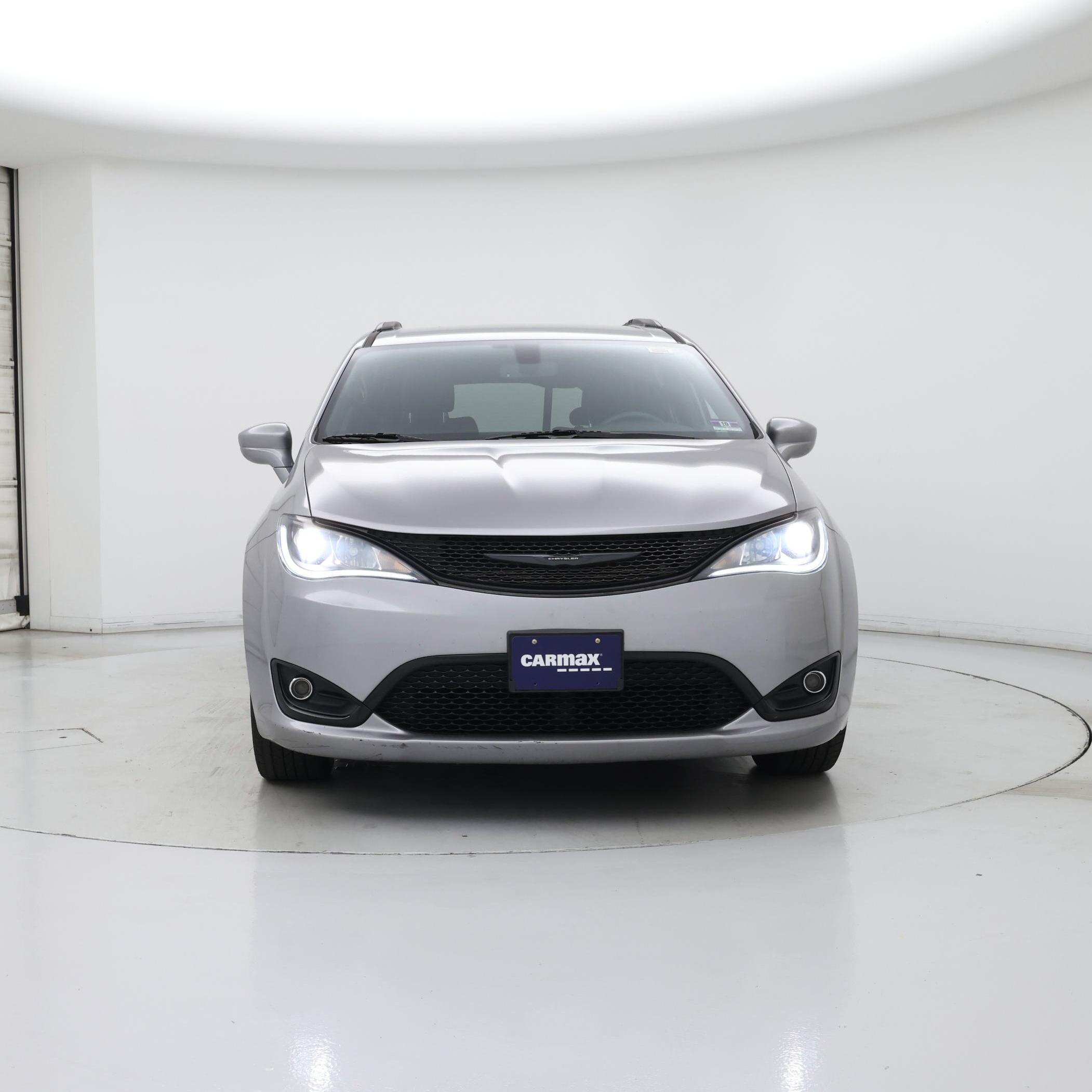 Thumbnail: 2019 Chrysler Pacifica - 5