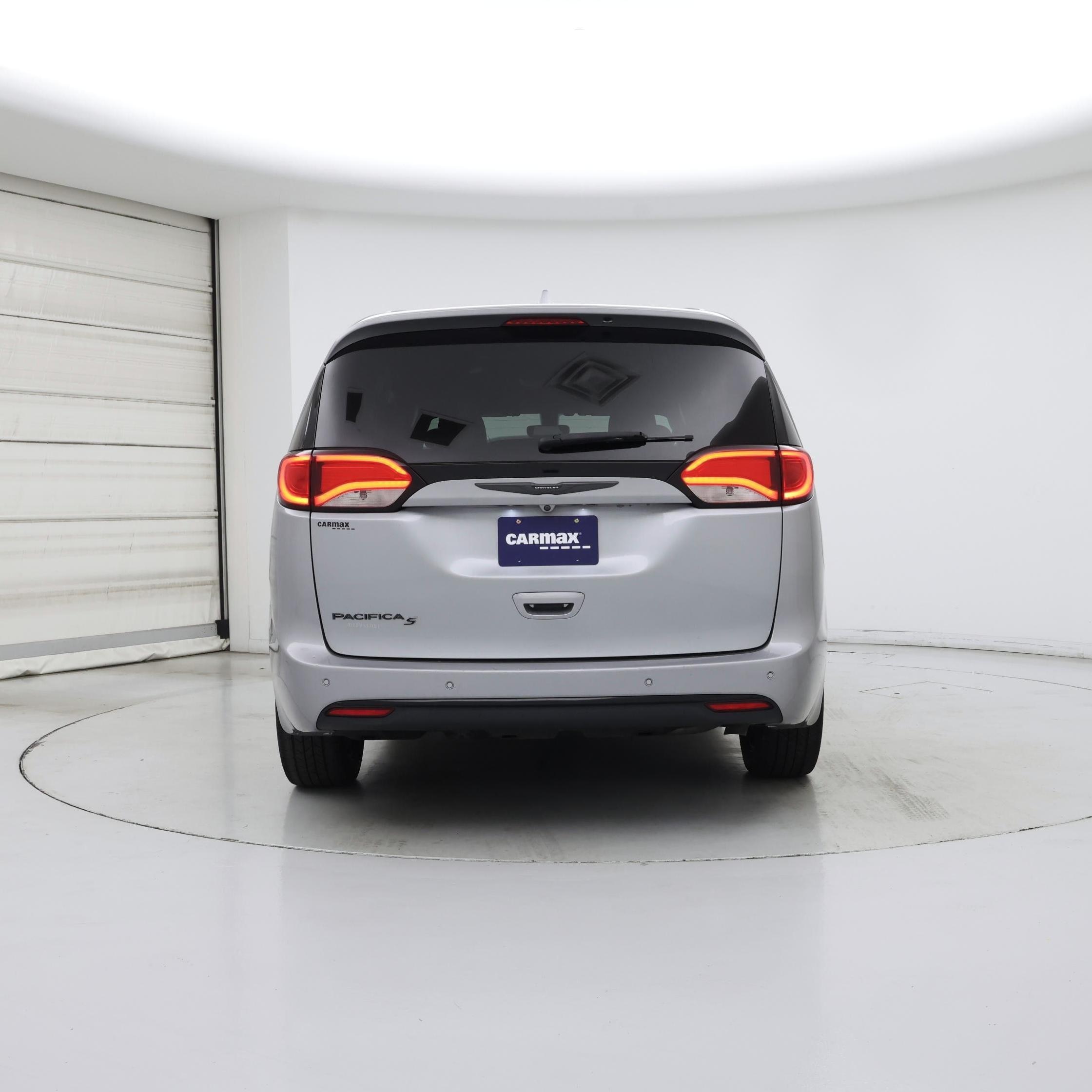 Thumbnail: 2019 Chrysler Pacifica - 6