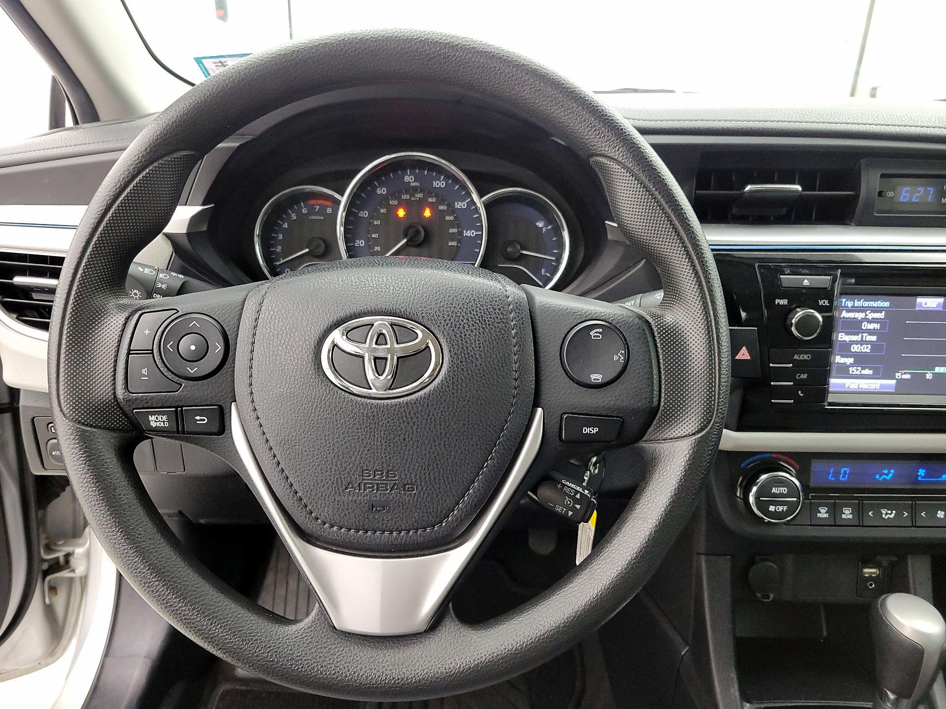 Thumbnail: 2015 Toyota Corolla - 10