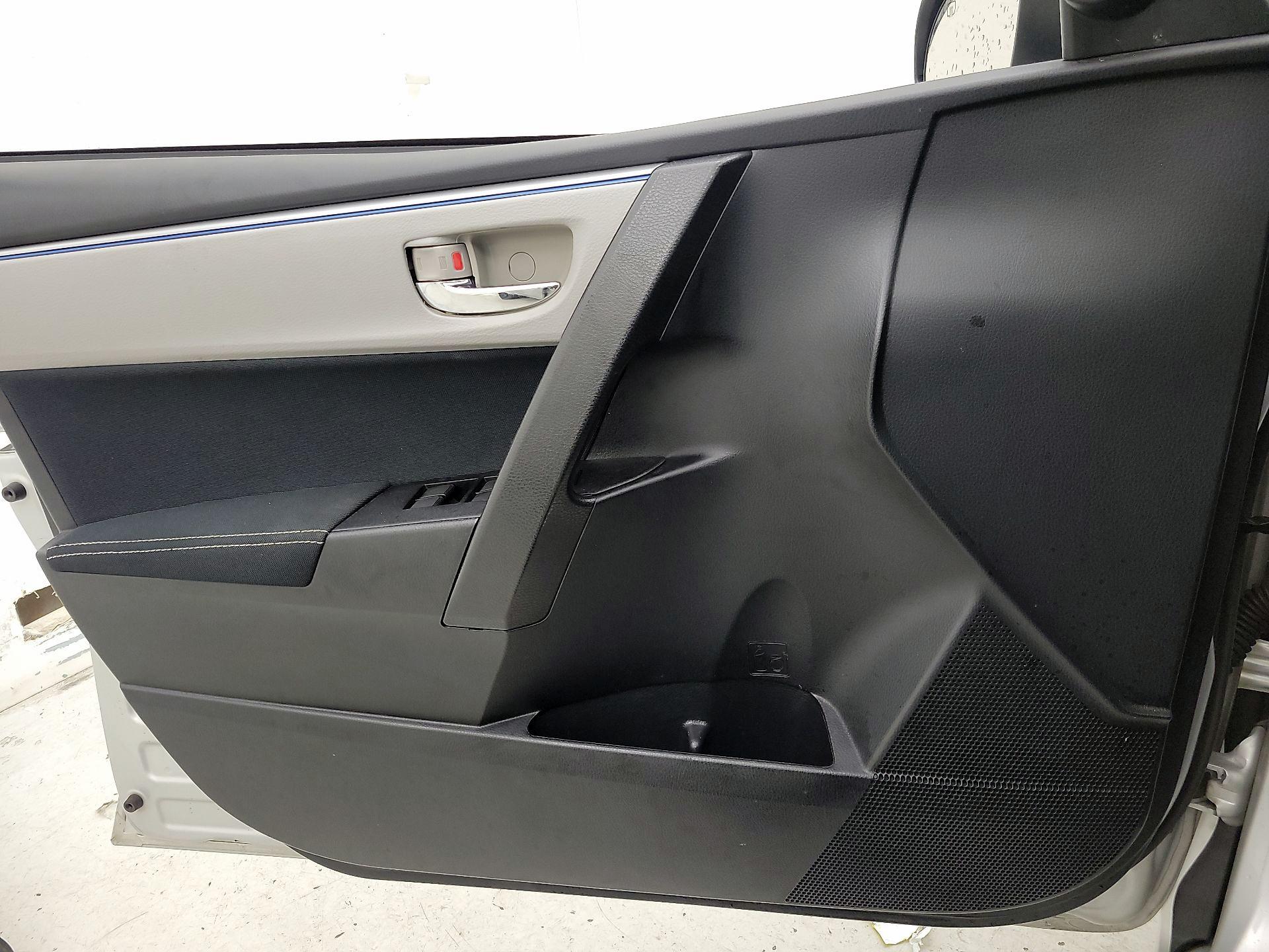 Thumbnail: 2015 Toyota Corolla - 12