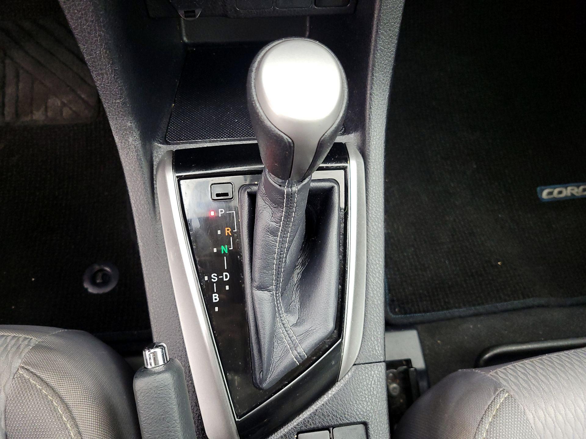 Thumbnail: 2015 Toyota Corolla - 17