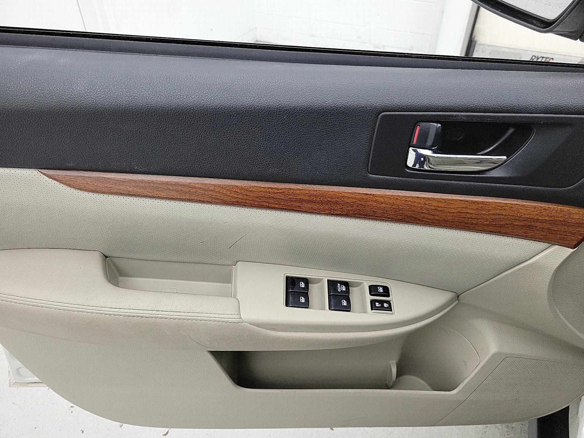 Thumbnail: 2014 Subaru Outback - 12
