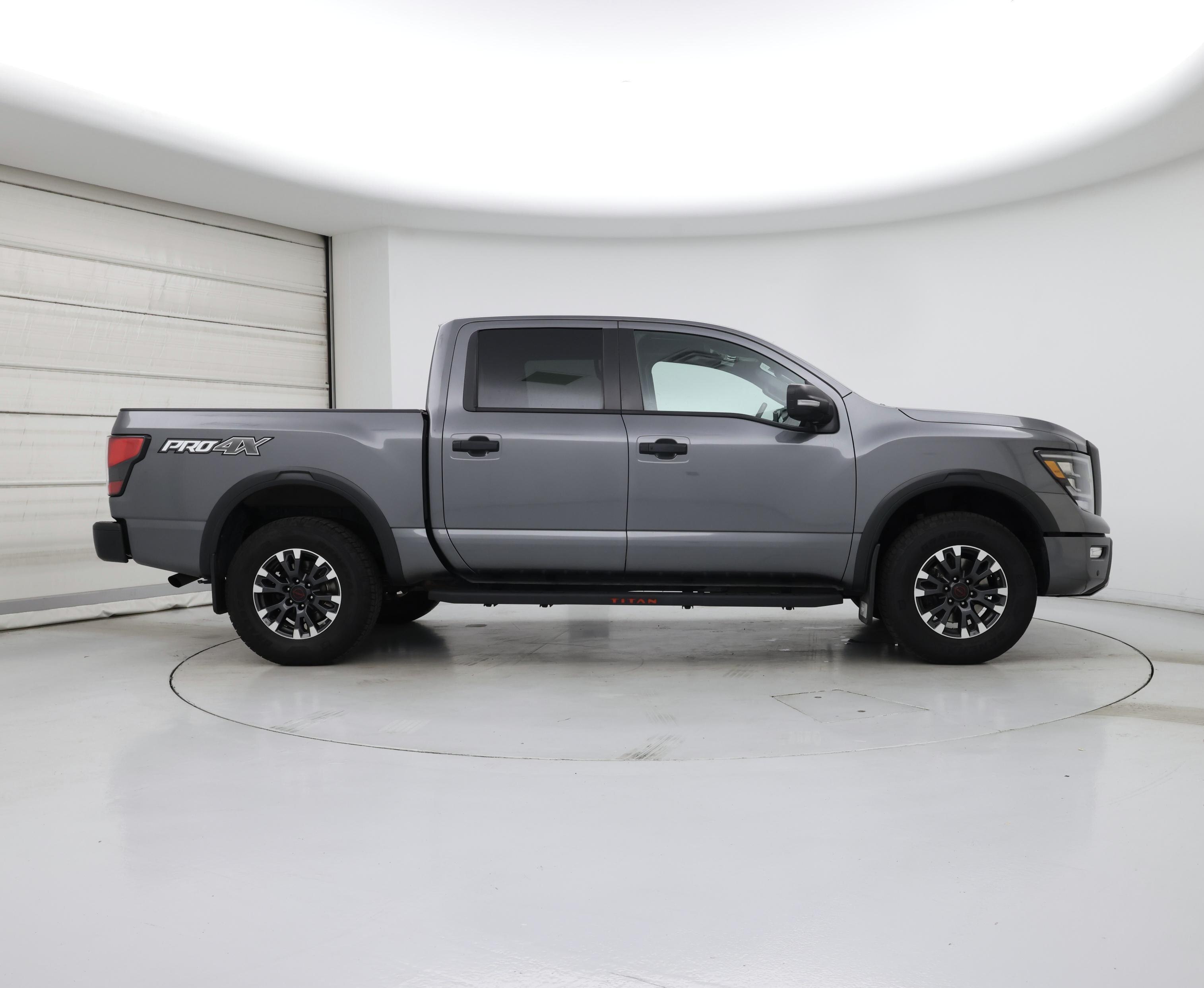 Thumbnail: 2023 Nissan Titan - 7
