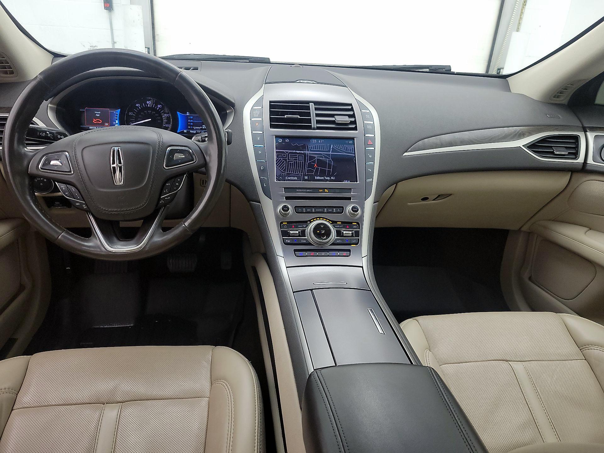 Thumbnail: 2019 Lincoln MKZ - 9