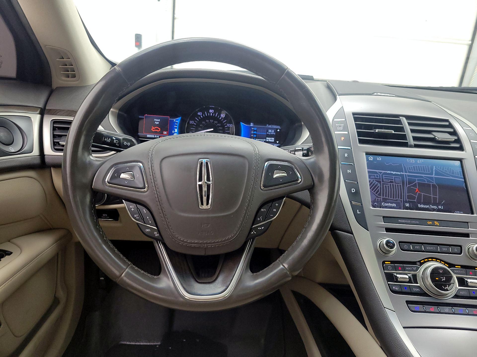 Thumbnail: 2019 Lincoln MKZ - 10