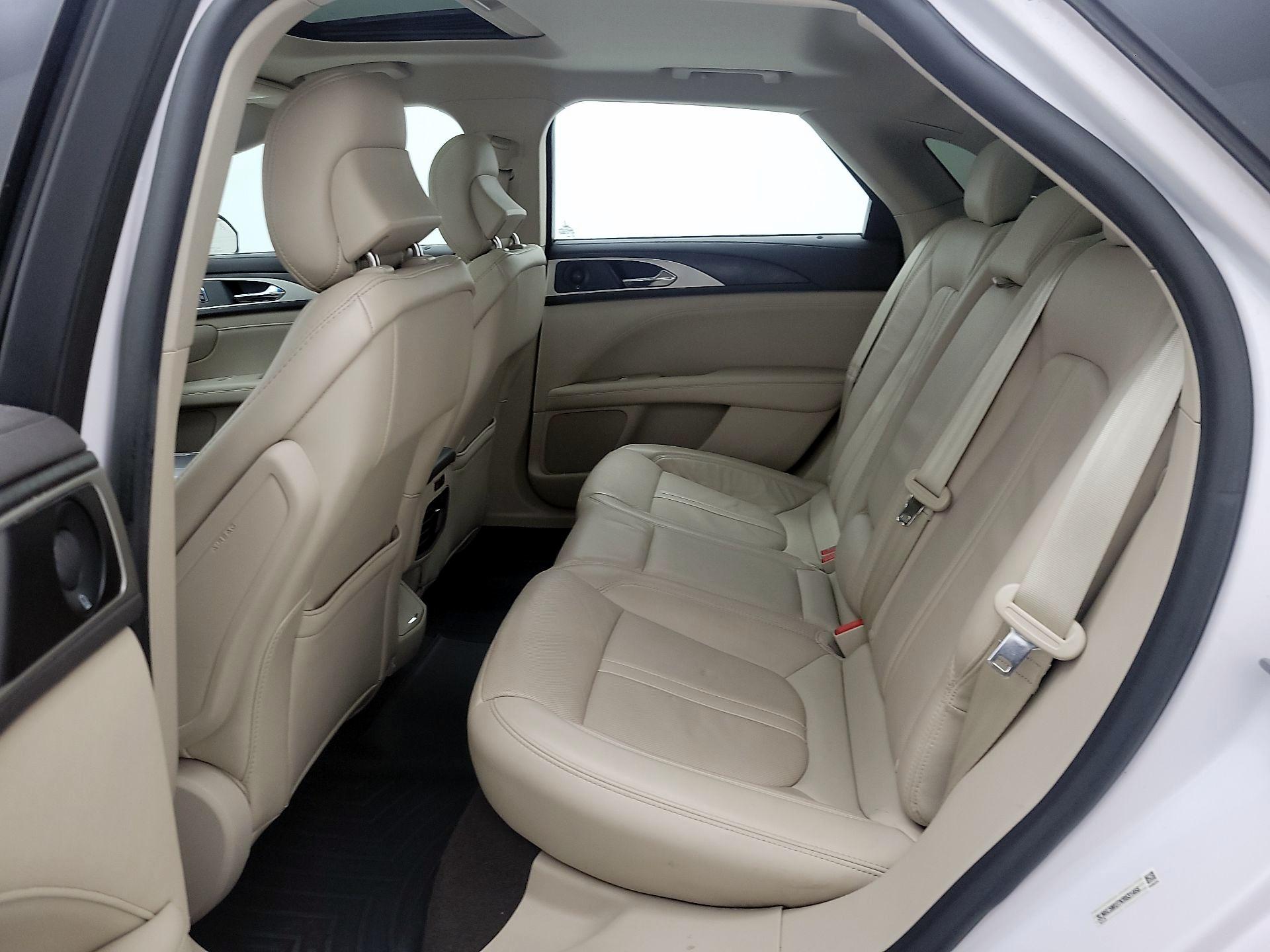 Thumbnail: 2019 Lincoln MKZ - 19