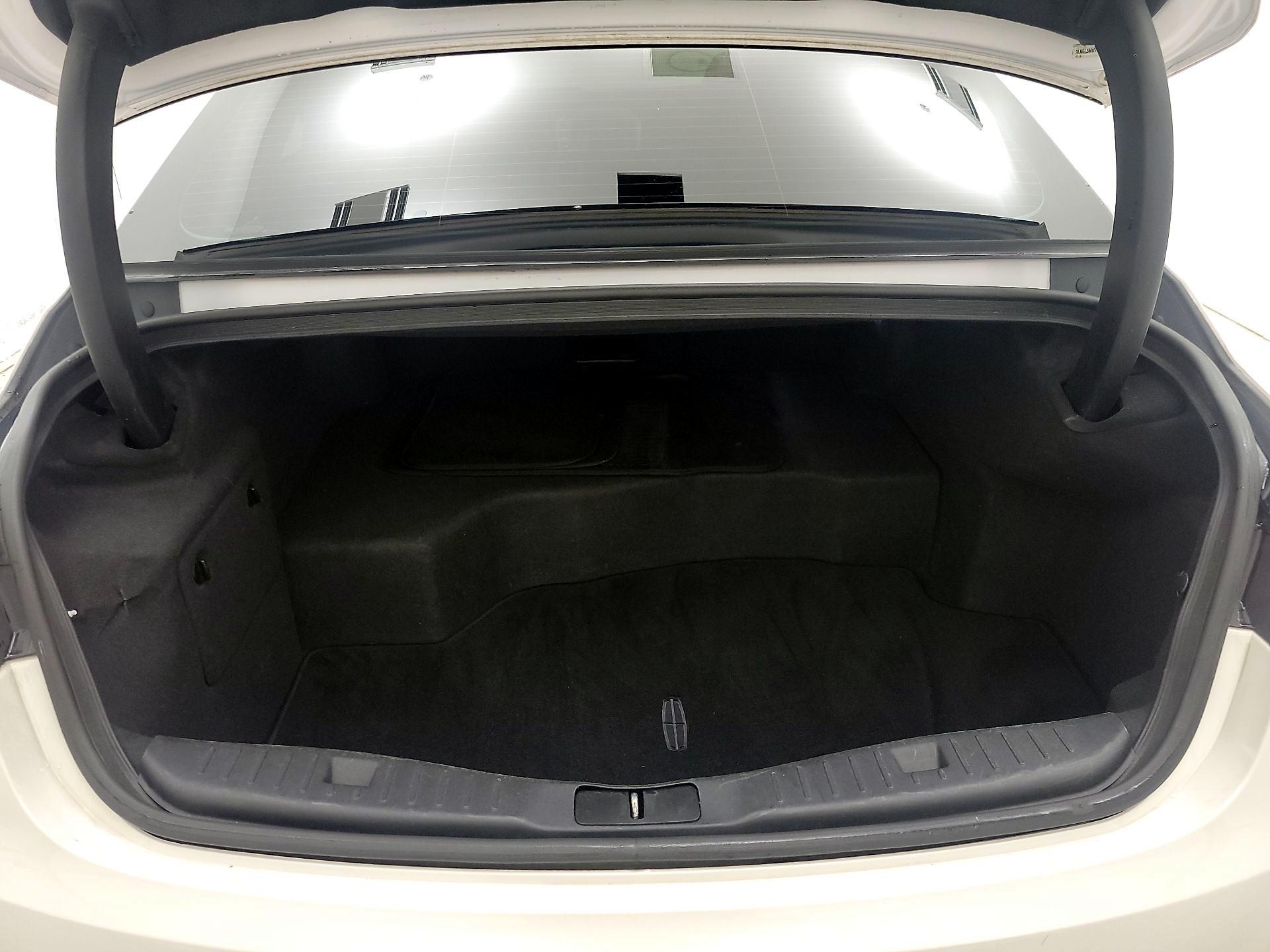 Thumbnail: 2019 Lincoln MKZ - 20