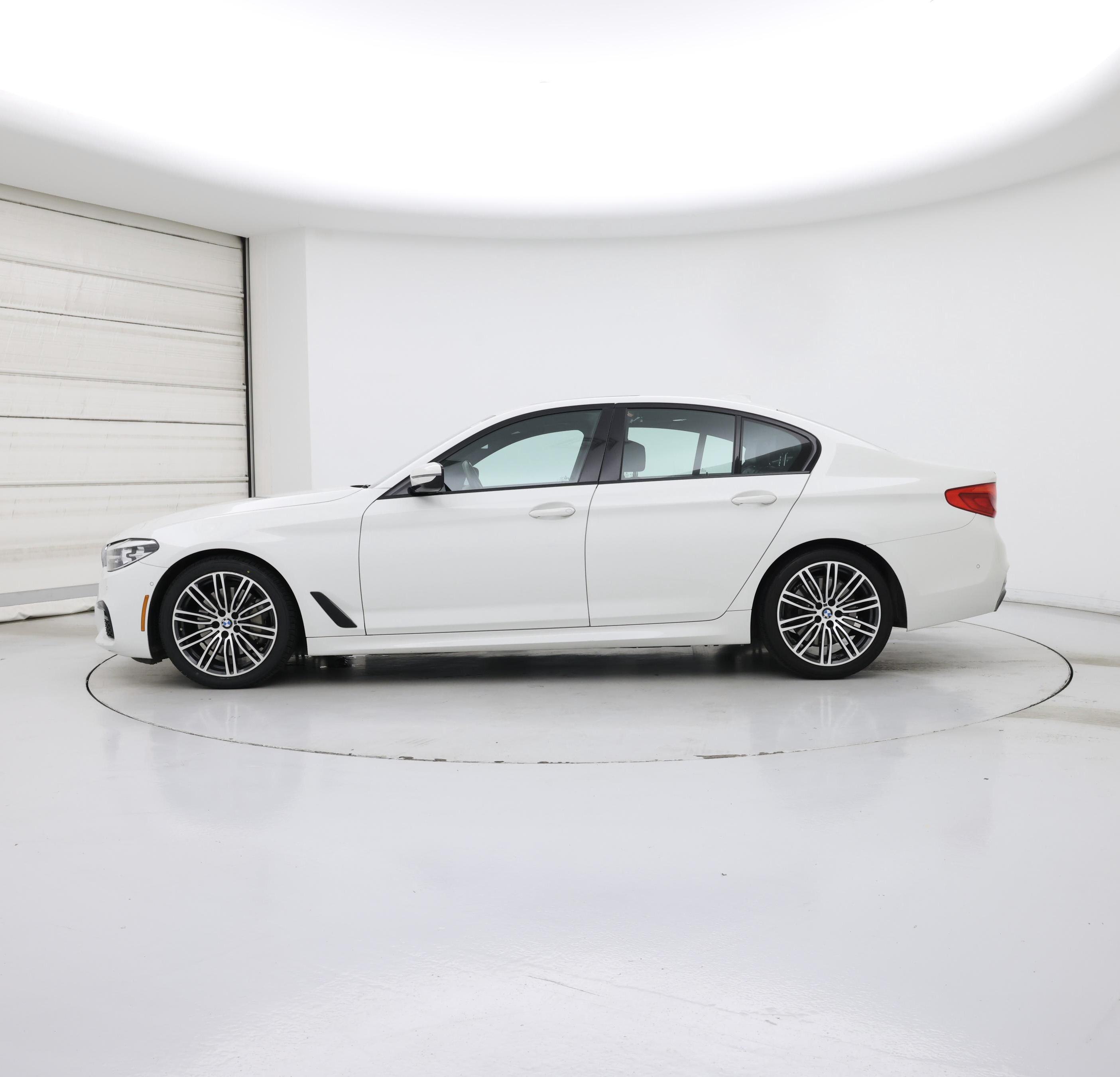Thumbnail: 2019 BMW 5 Series - 3