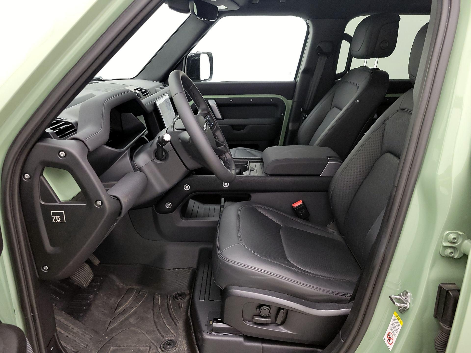 Thumbnail: 2023 Land Rover Defender - 11