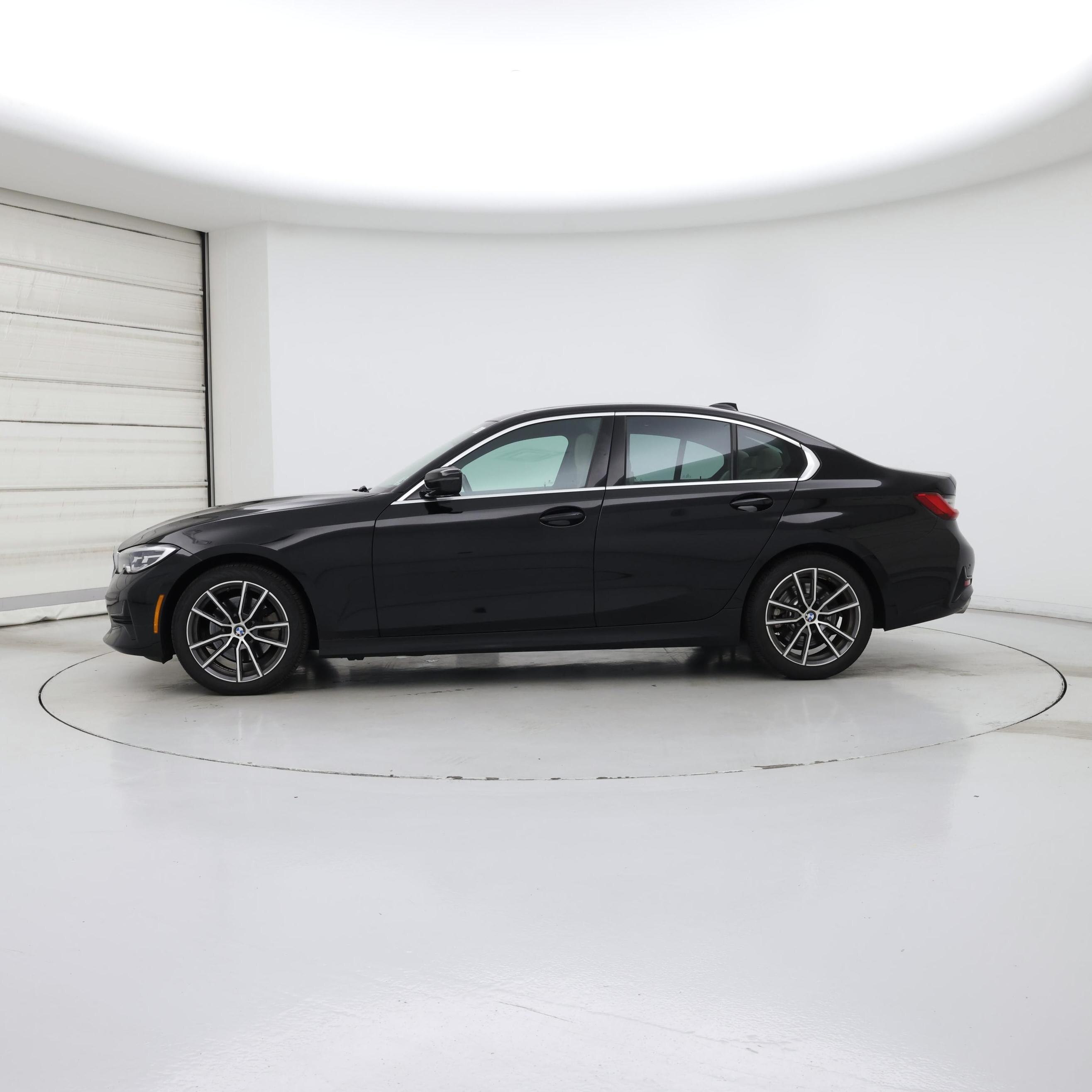 Thumbnail: 2021 BMW 3 Series - 3