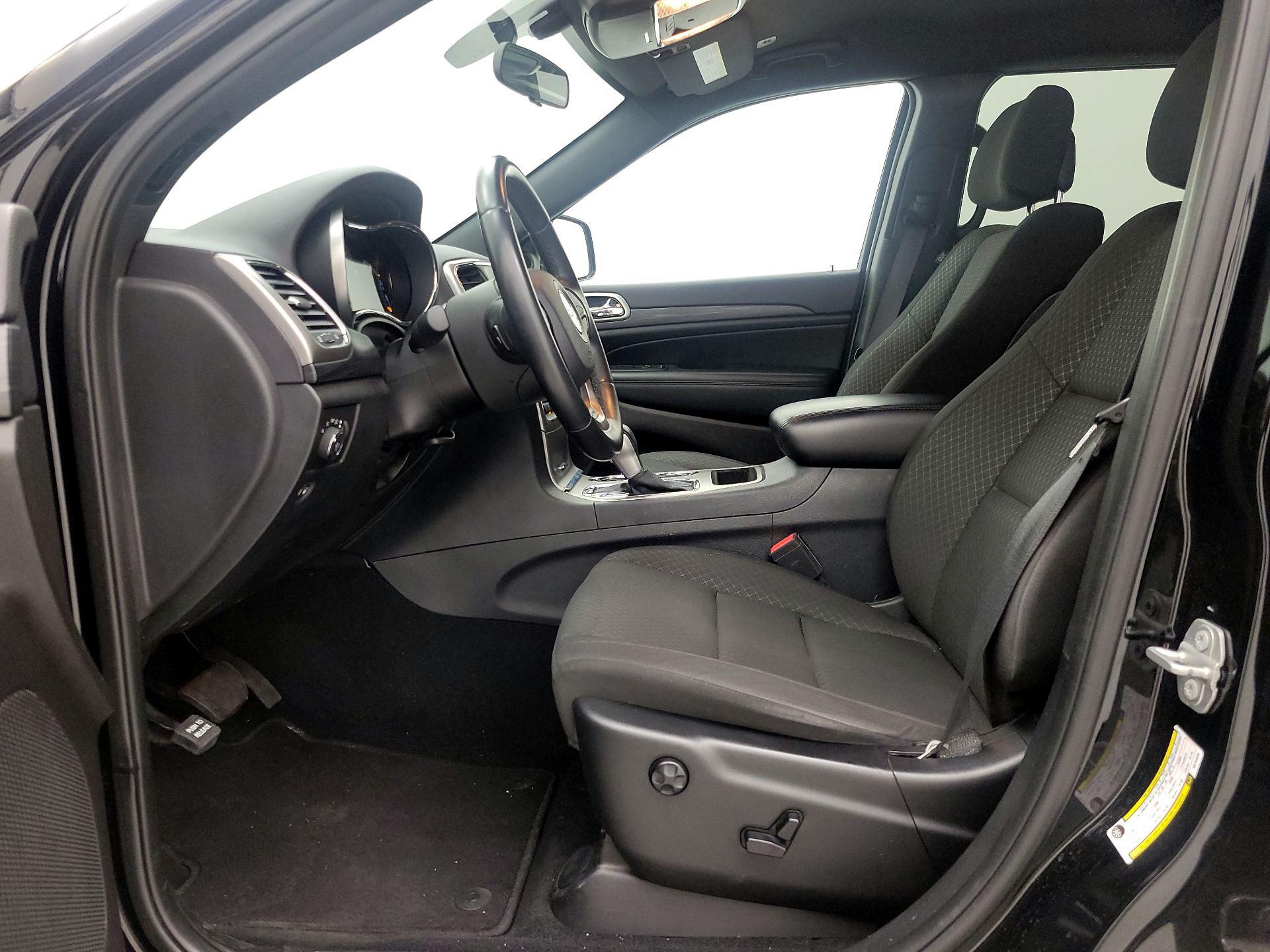 Thumbnail: 2019 Jeep Grand Cherokee - 11