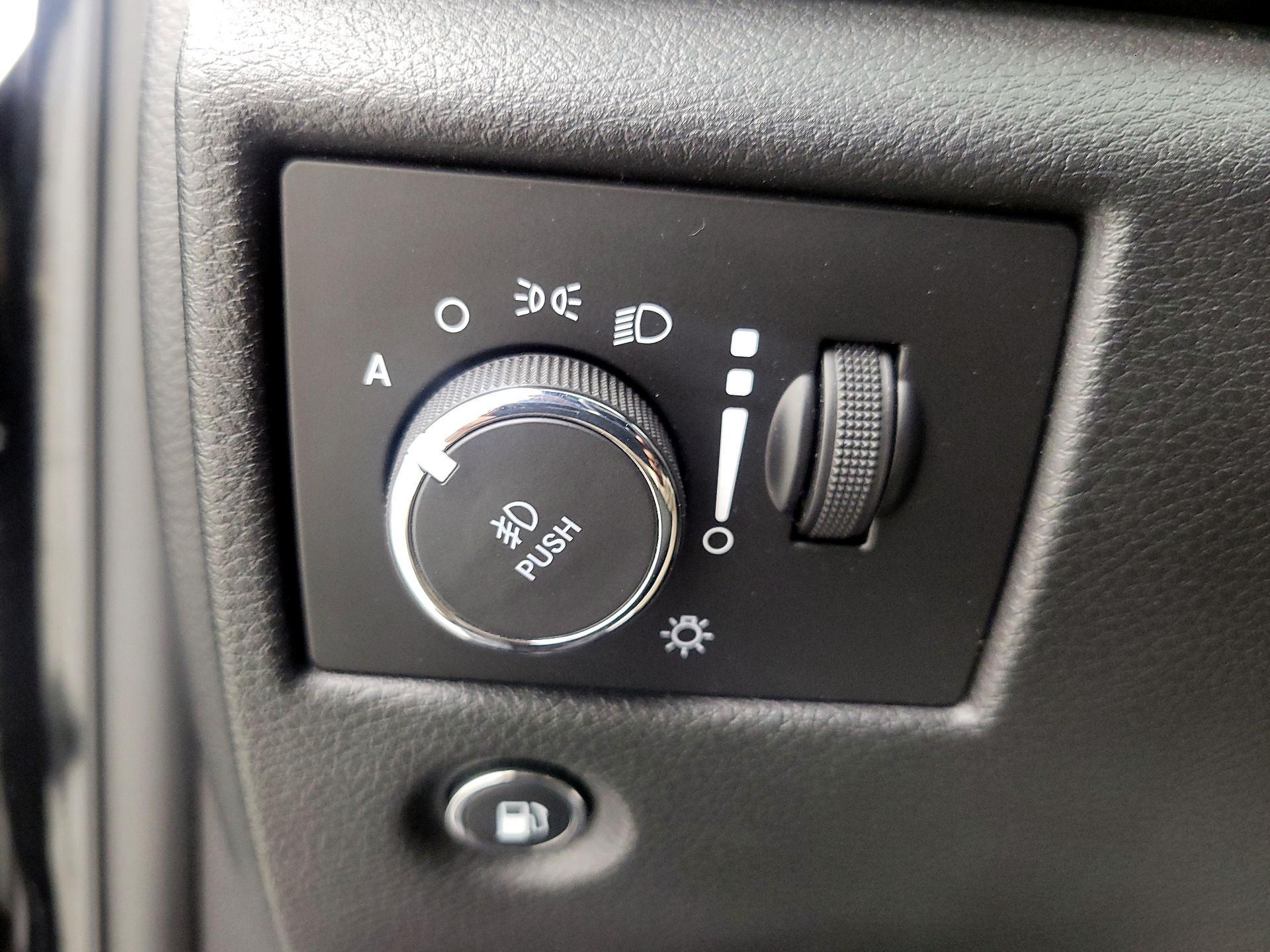 Thumbnail: 2019 Jeep Grand Cherokee - 13