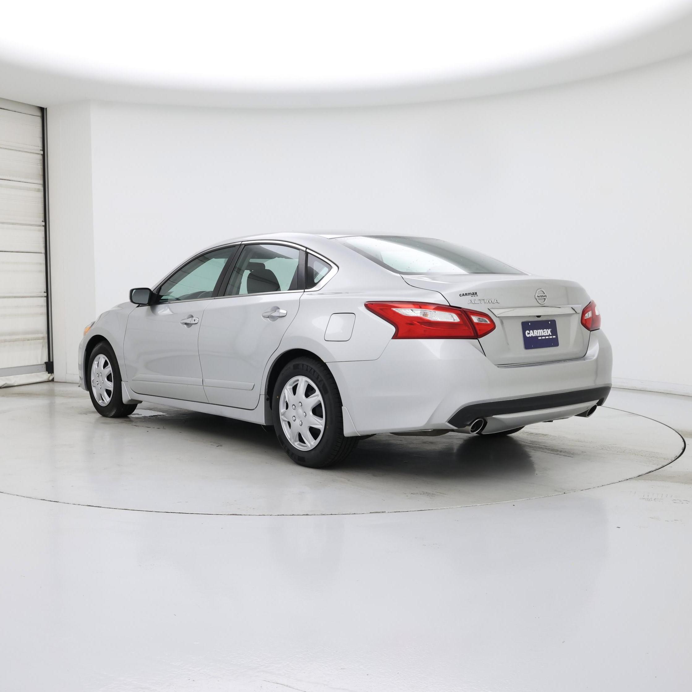 Thumbnail: 2017 Nissan Altima - 2