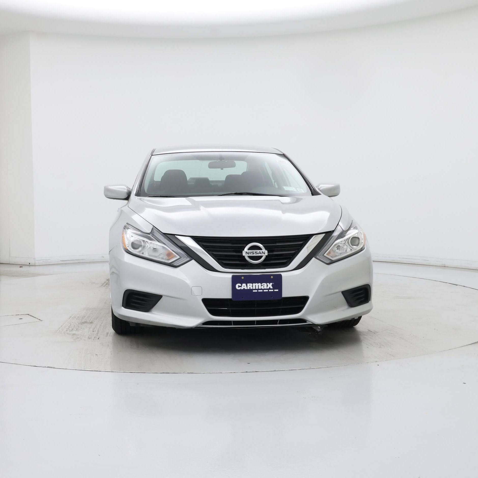 Thumbnail: 2017 Nissan Altima - 5