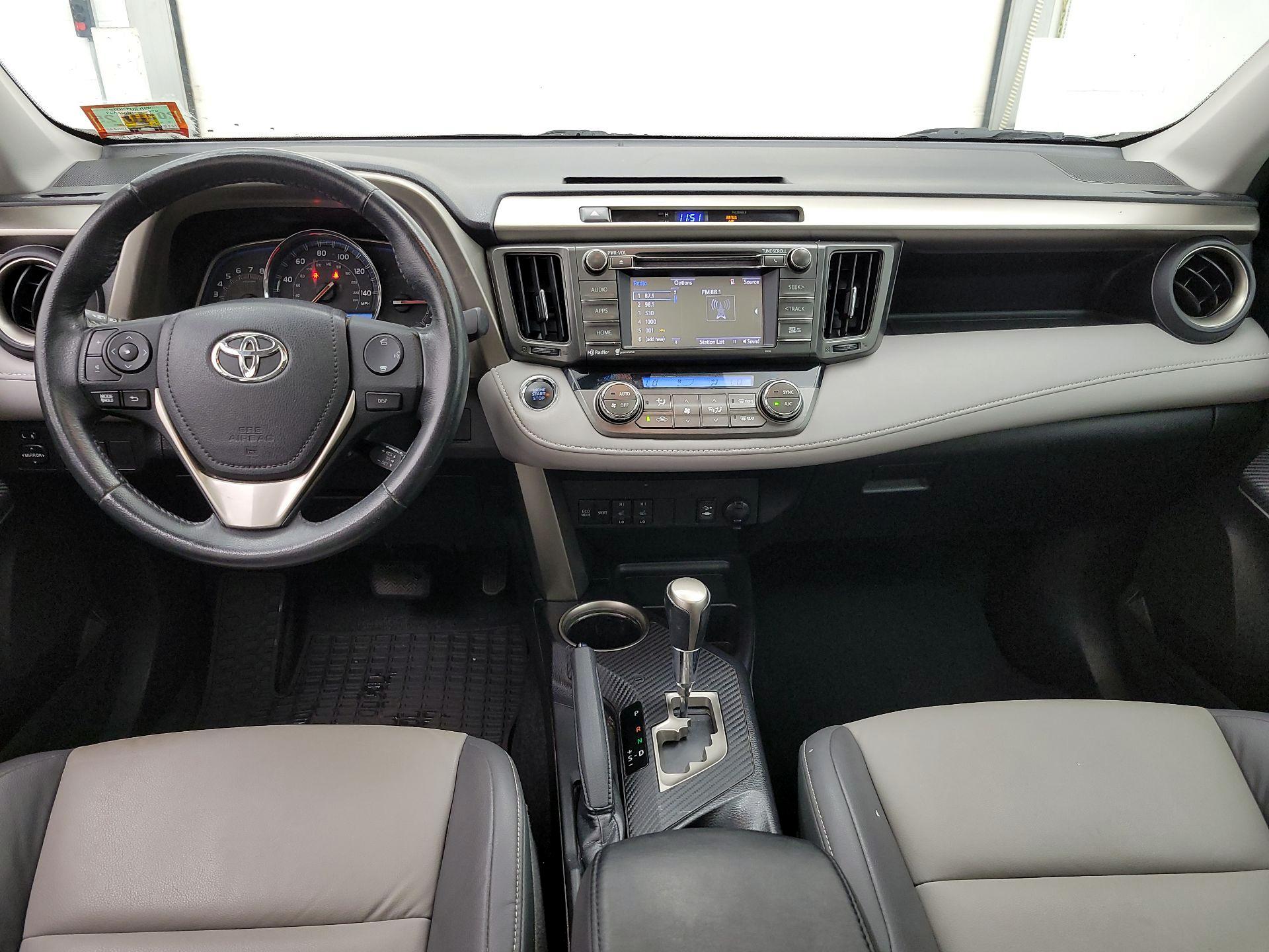 Thumbnail: 2015 Toyota RAV4 - 9