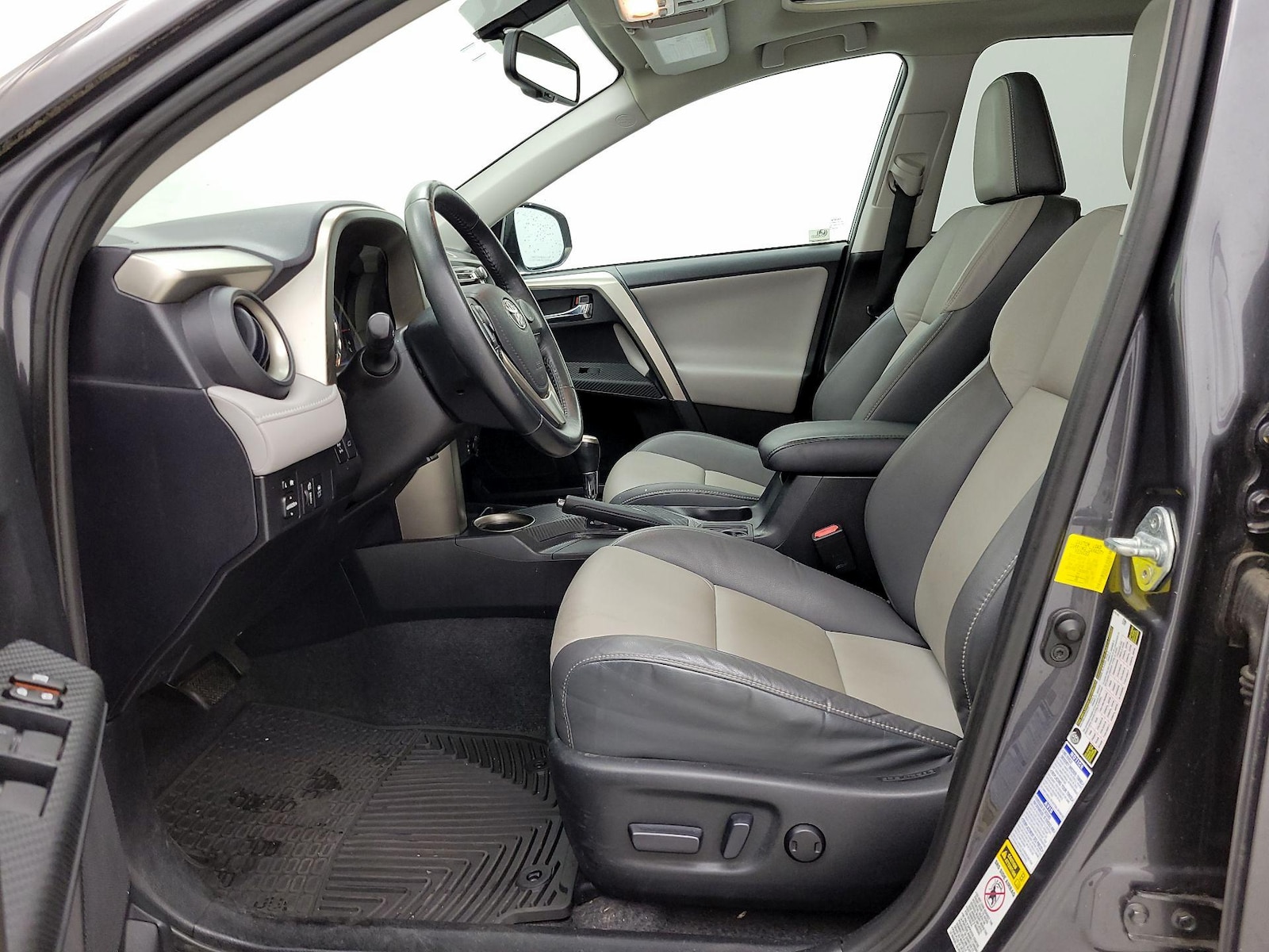 2015 Toyota RAV4 Limited - Photo 12